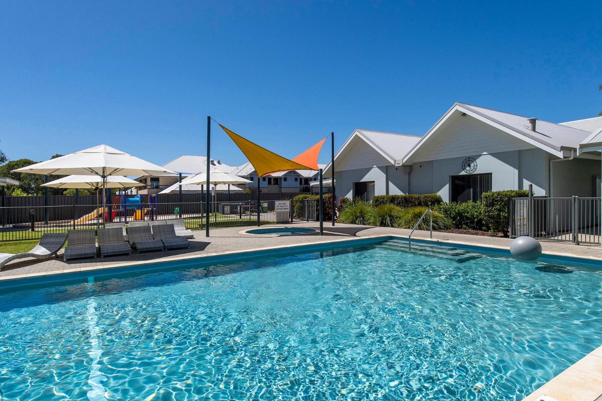 Escape to 67 at Cape View
