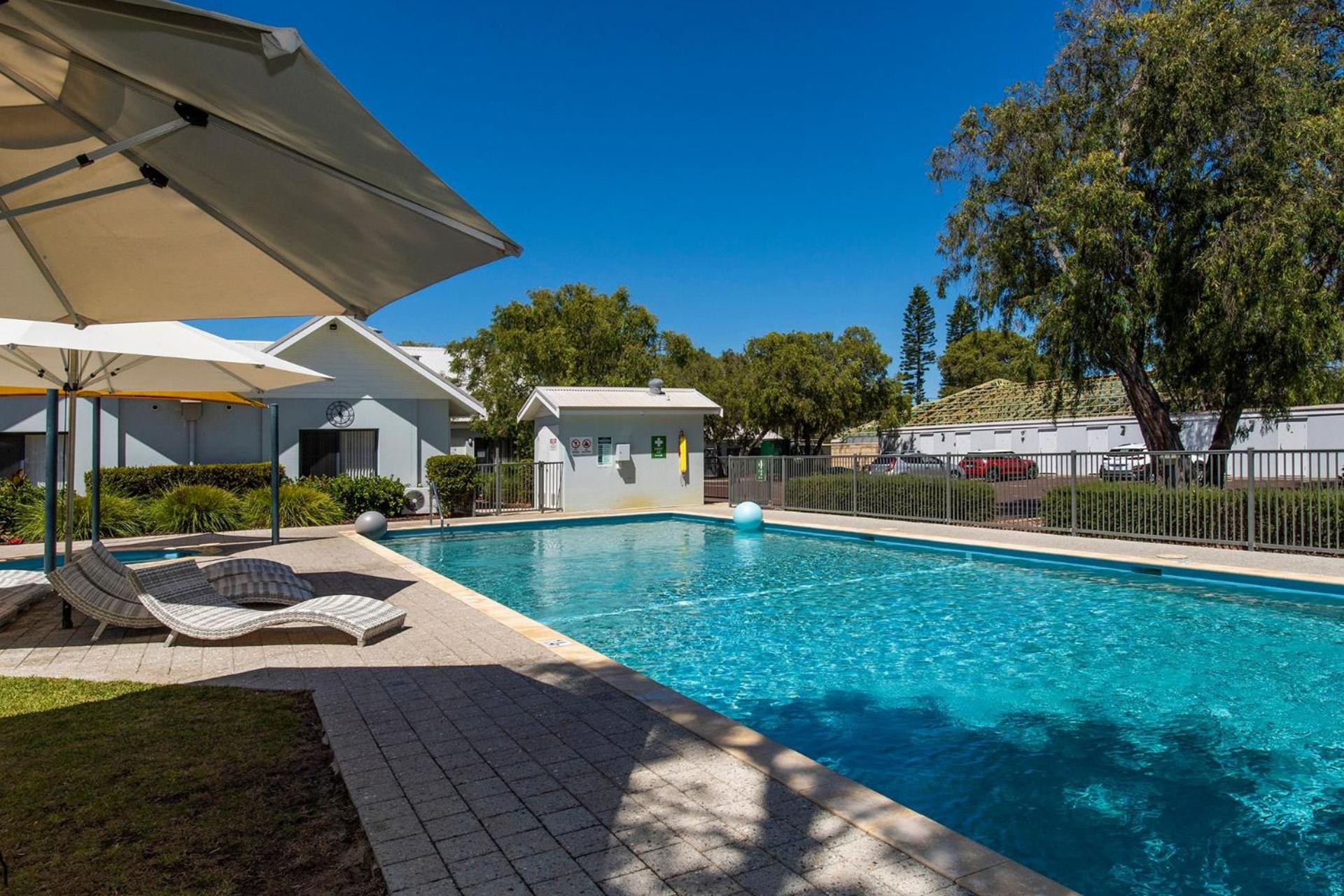 Escape to 67 at Cape View