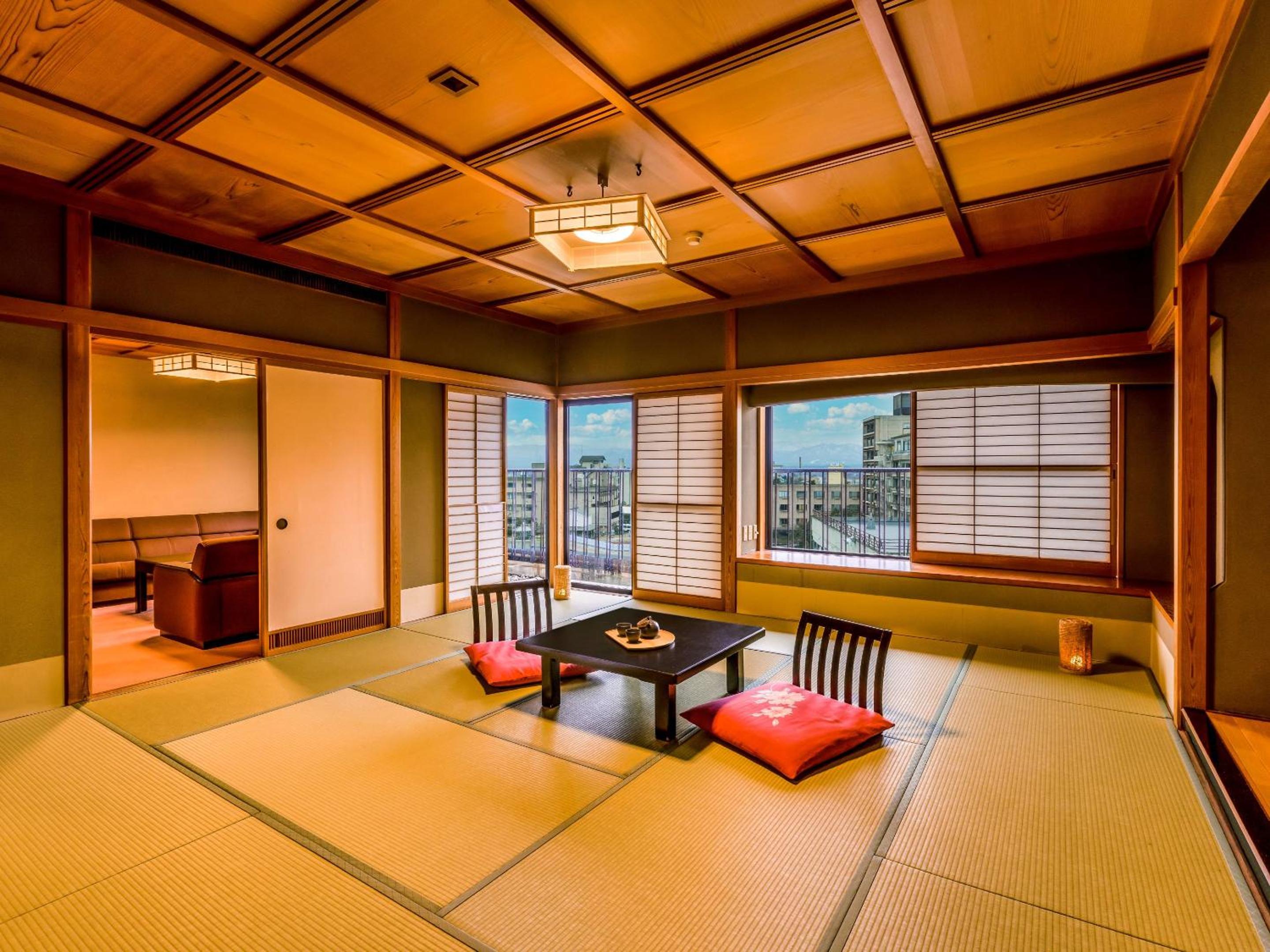 Ooedo Onsen Monogatari Premium Kaga Maruya