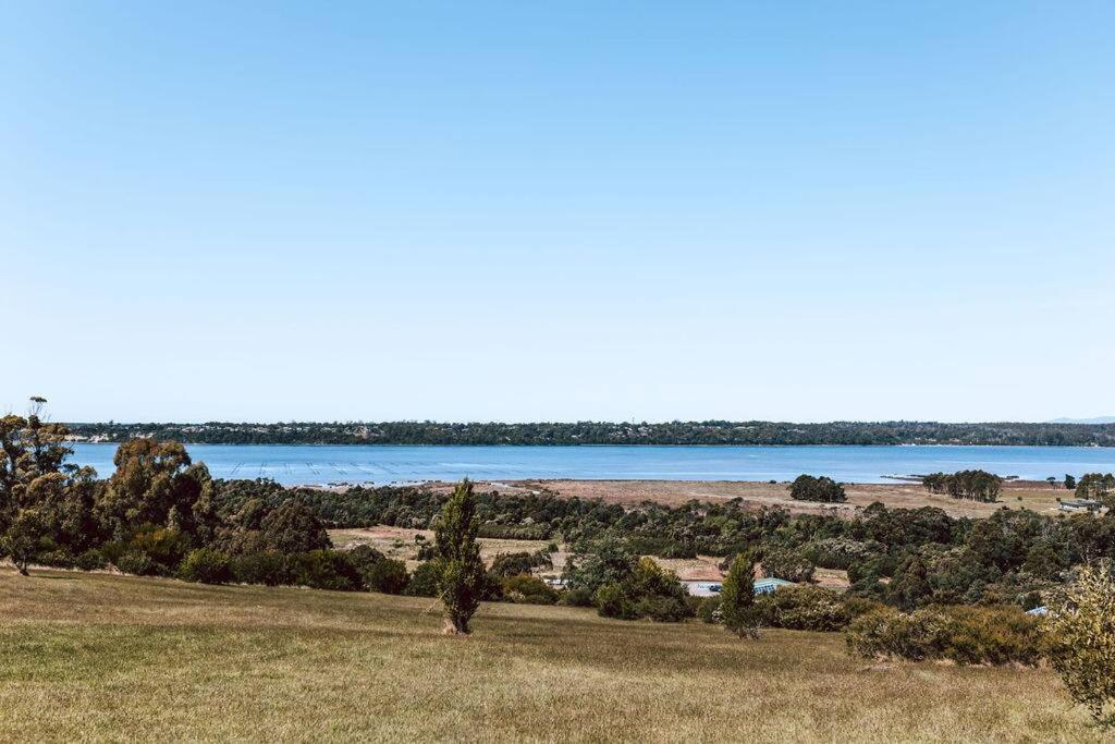 The Barn - Georges Bay, St Helens