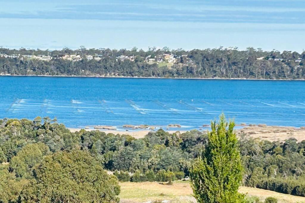 The Barn - Georges Bay, St Helens