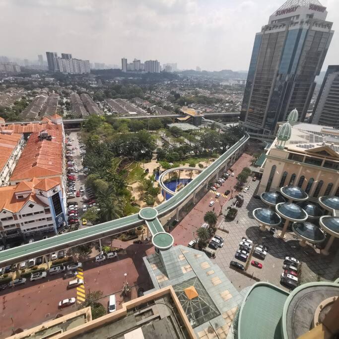 SunwayLagoonFamilySuite-2pax-Netflix-Balcony-Super Fast Internet photo 3