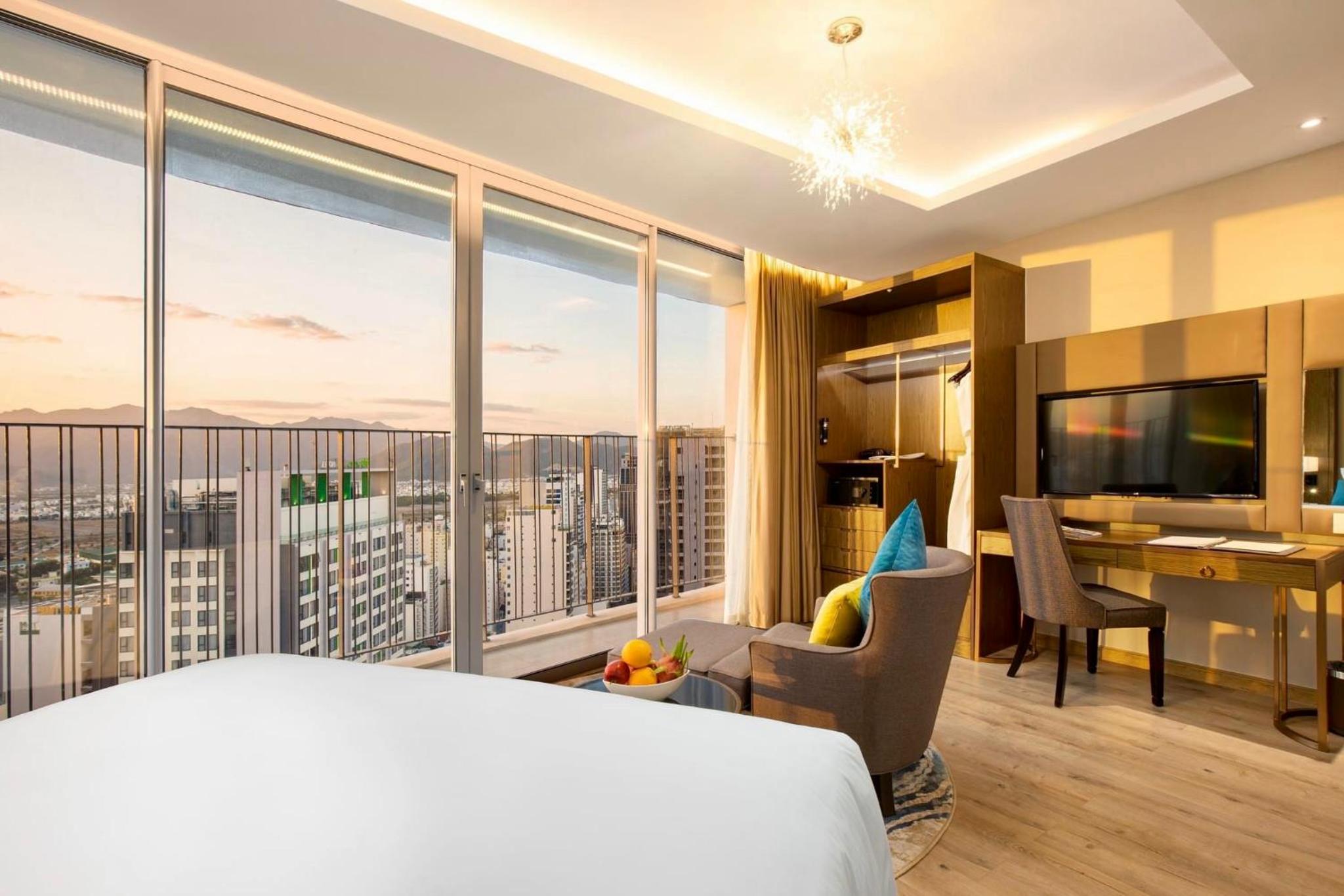 RIS Panorama Condotel
