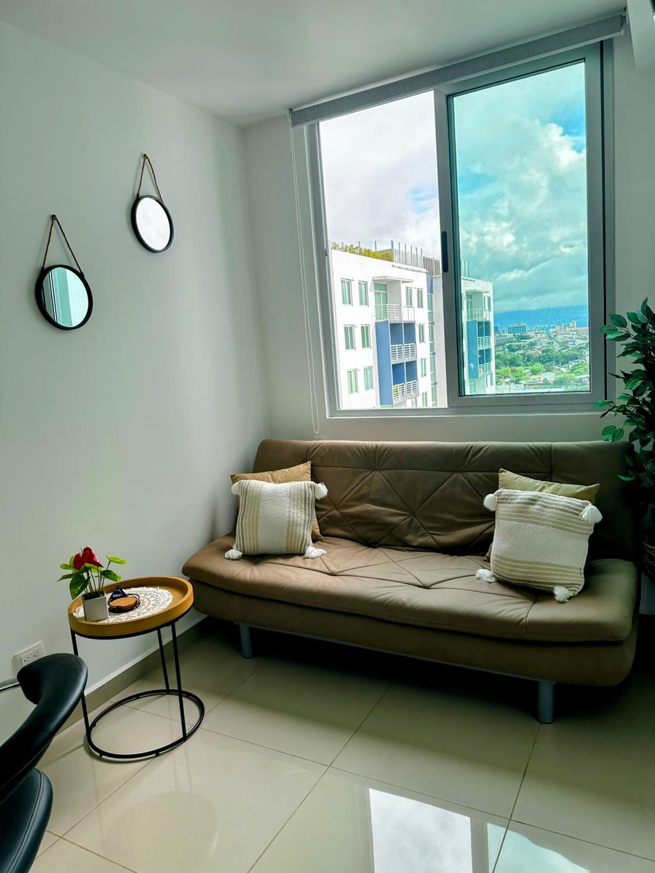 New Luxury Apartment 12th Floor