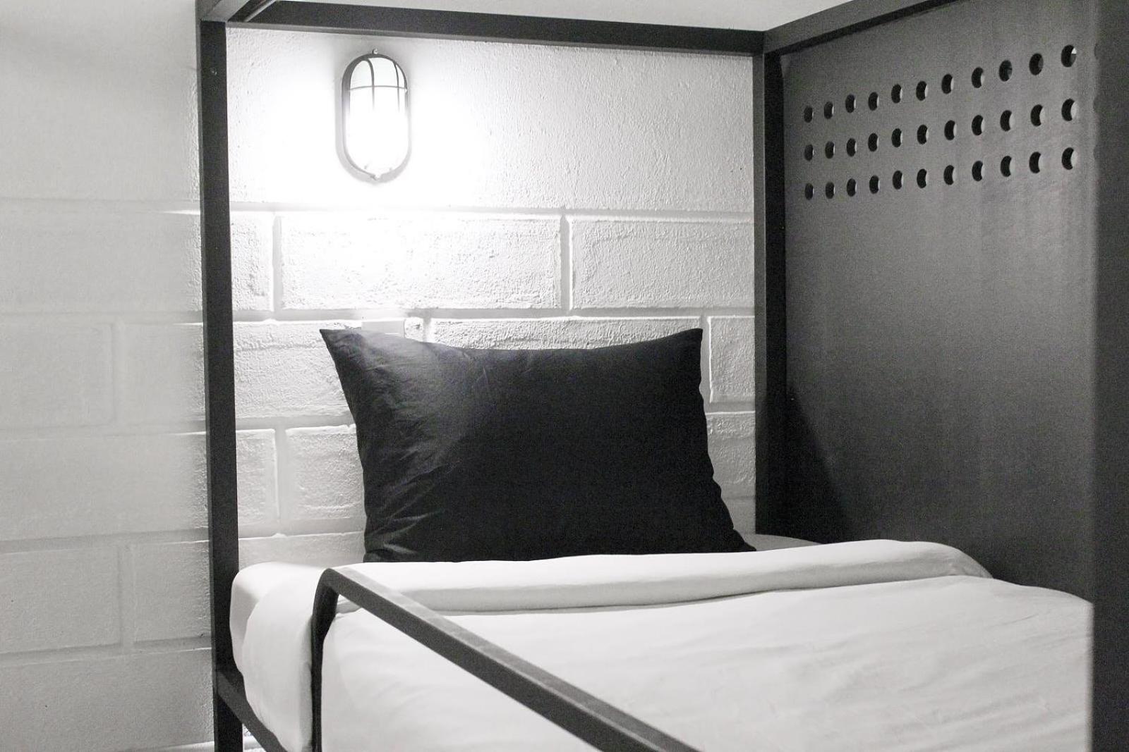 GOO SaiGon DORM- 50B Bui Thi Xuan Q1- by BAY LUXURY