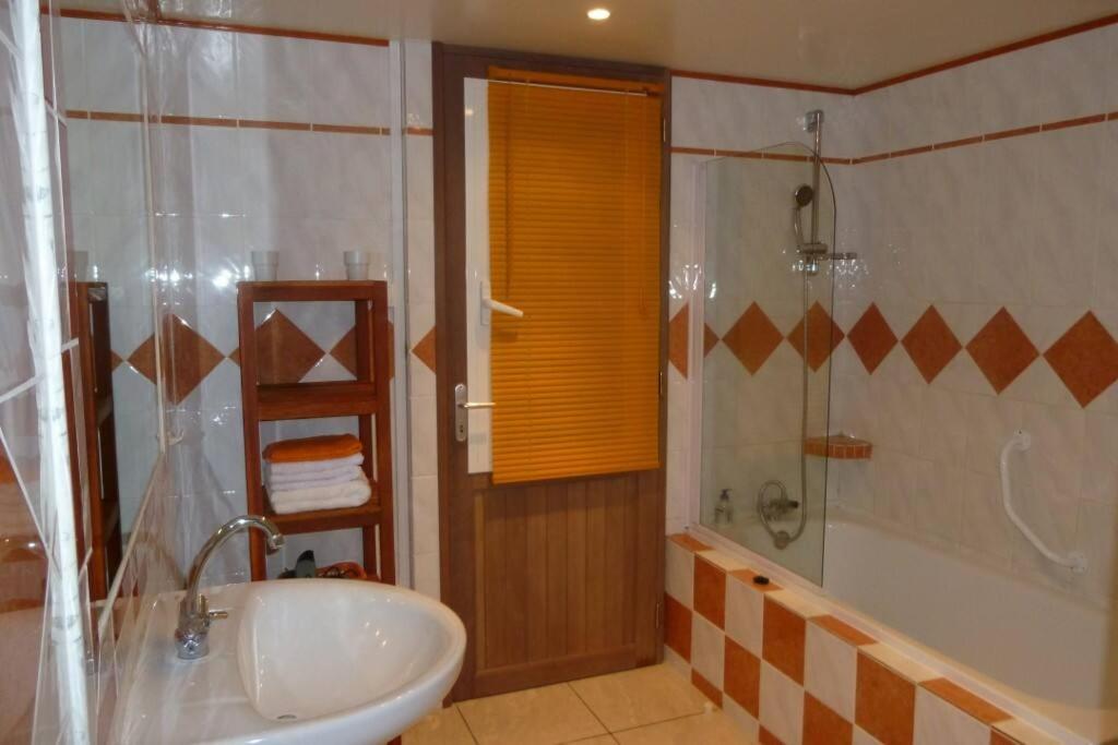 TAMPON - Villa au calme,Vue Panoramique, SPA,SAUNA view 4