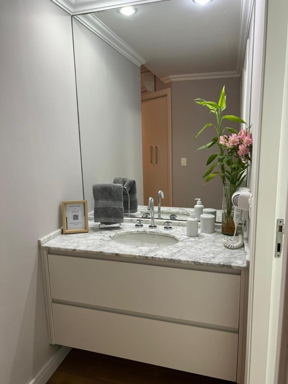 Apartamento 2 quartos proximo à AV Paulista BC01