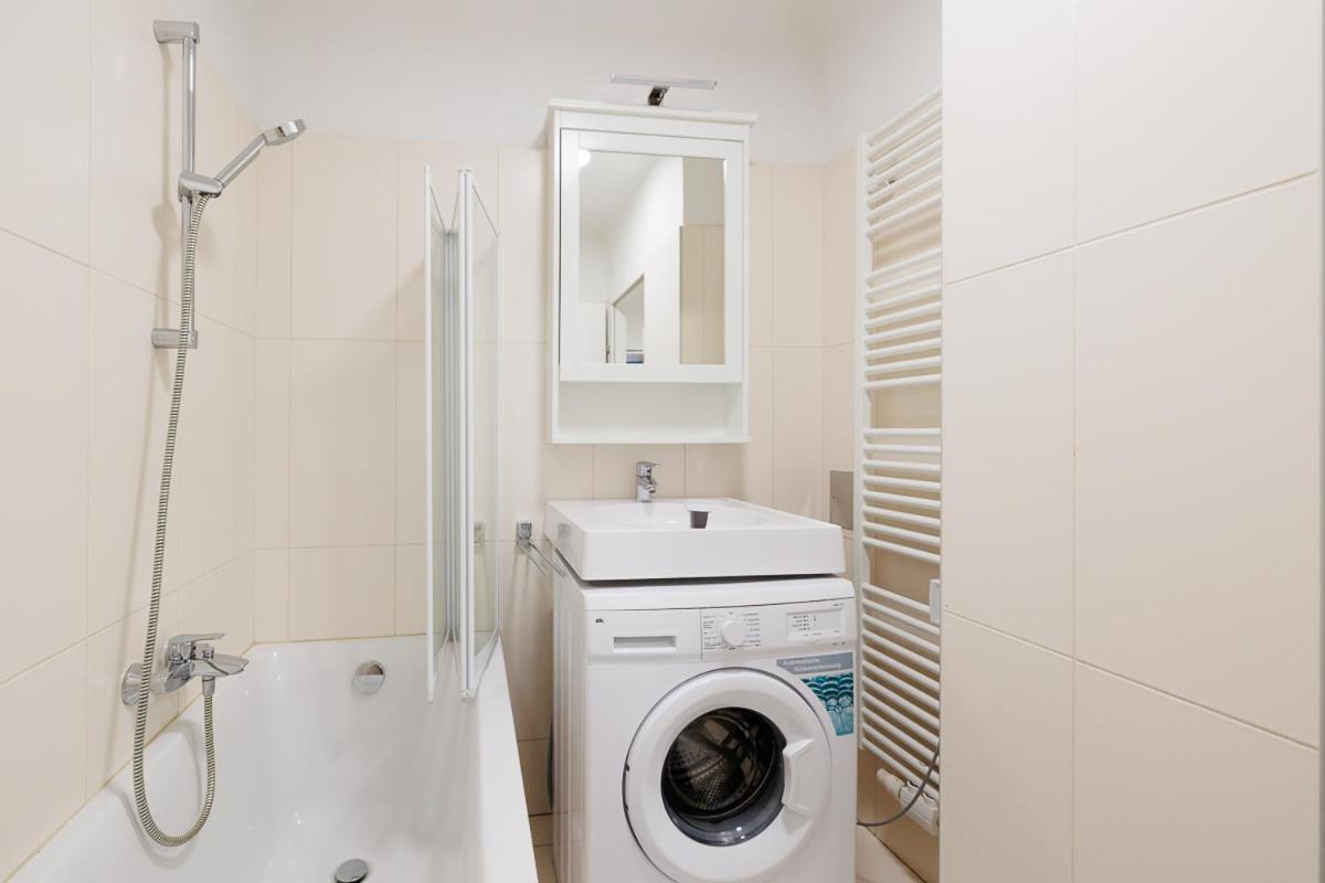 NEW! ShalalaLiving - Lucky strike! Cozy & Homely near Schönbrunn PG20
