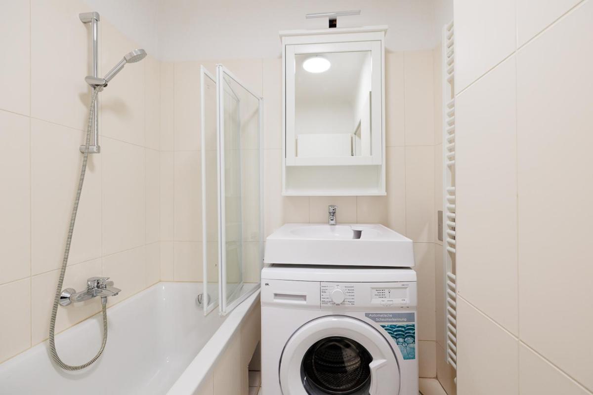 NEW! ShalalaLiving - Lucky strike! Cozy & Homely near Schönbrunn PG20