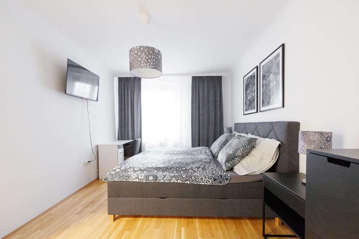 NEW! ShalalaLiving - Lucky strike! Cozy & Homely near Schönbrunn PG20