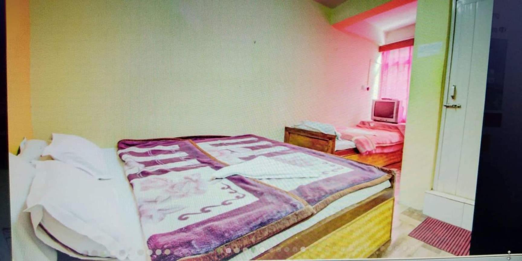 HOTEL TWILIGHT LODGE