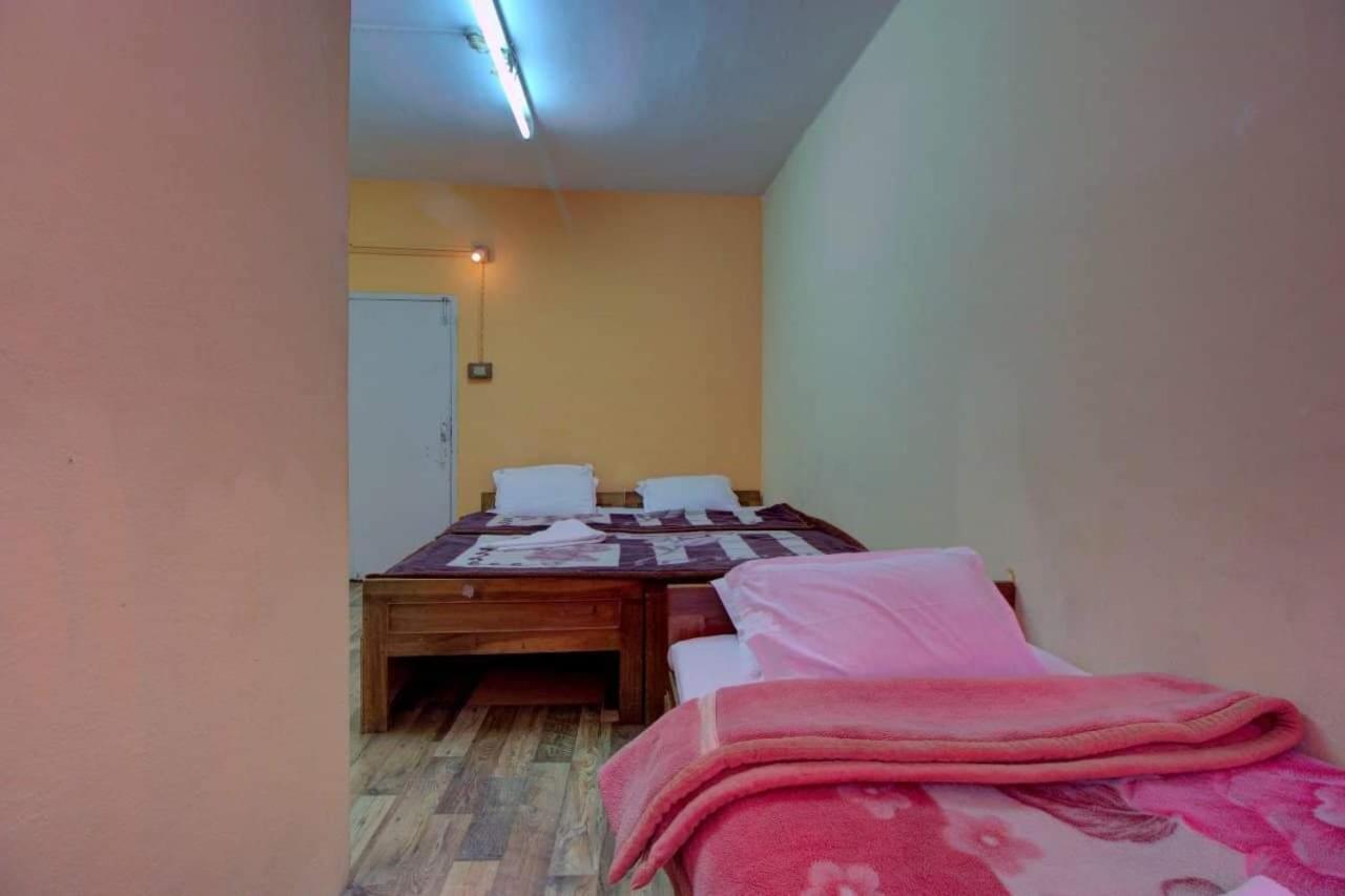 HOTEL TWILIGHT LODGE