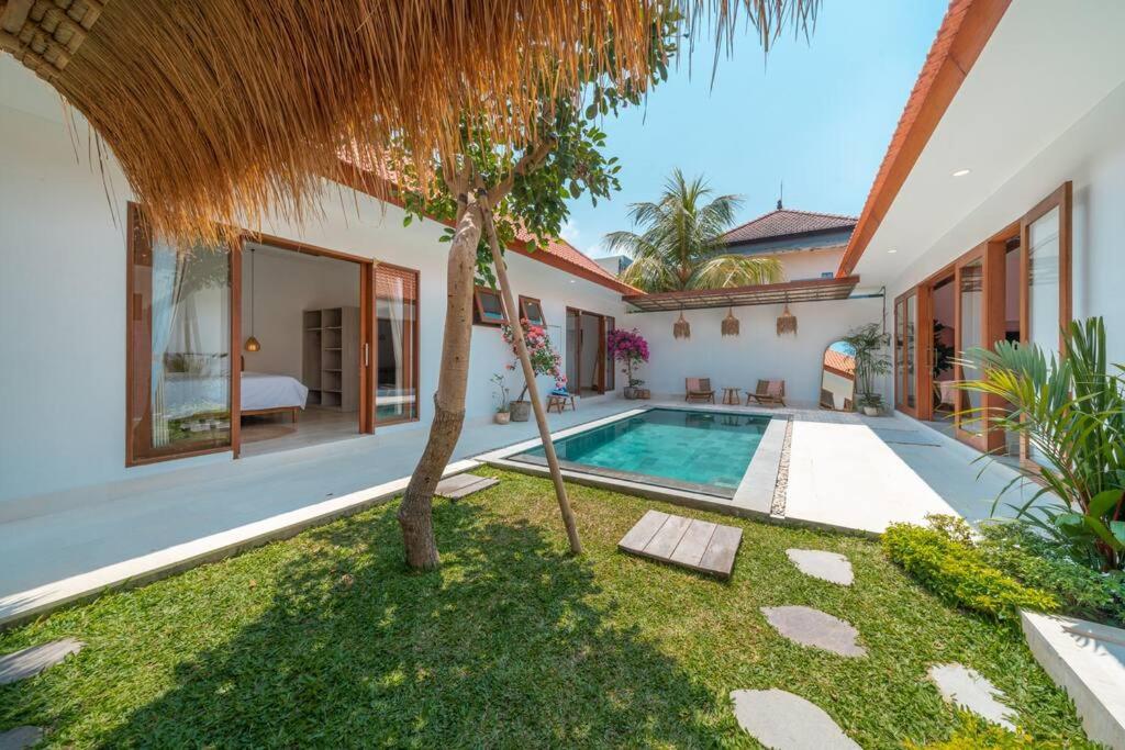 Charming Brand New 2BR Villa: Tranquil Canggu view 3