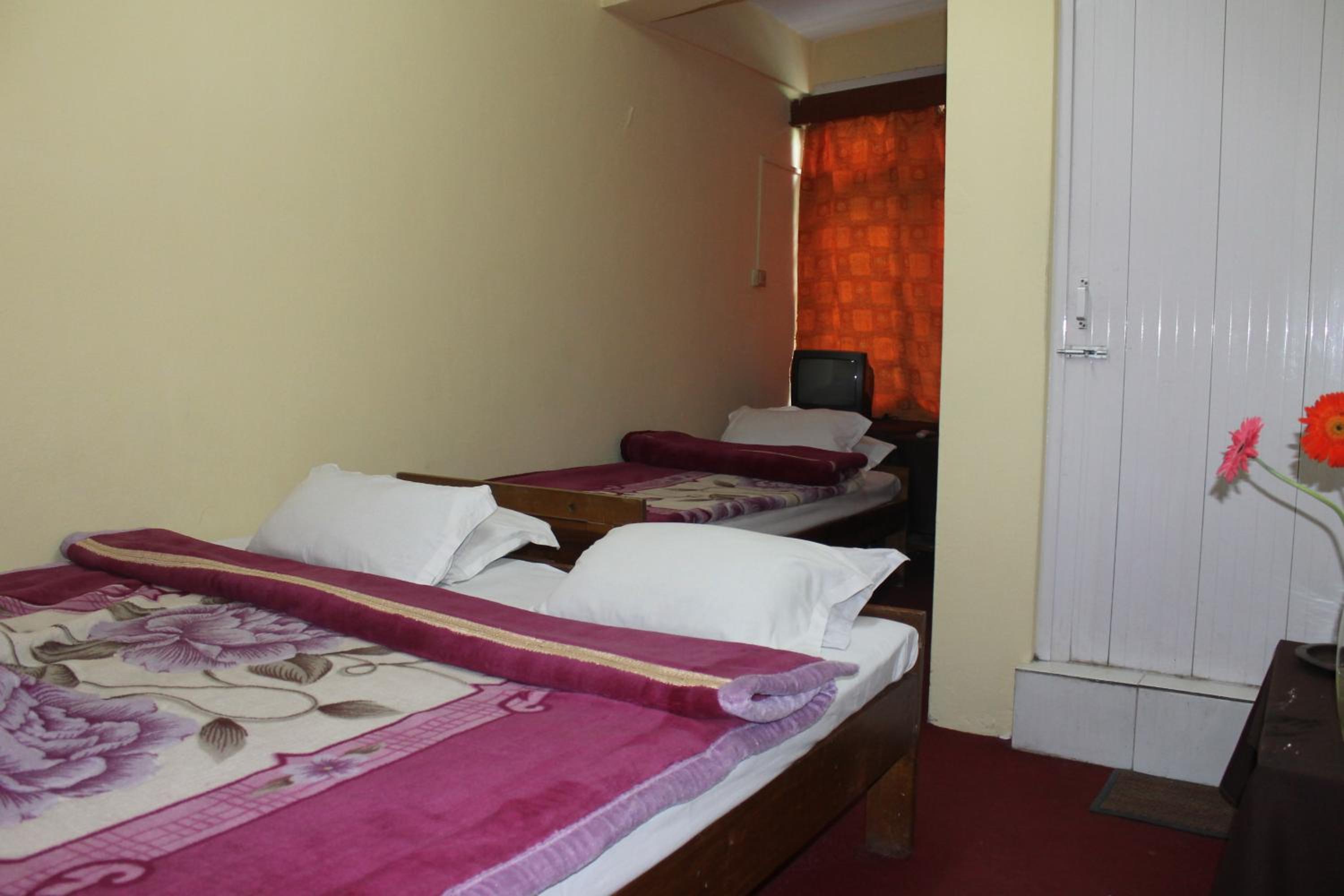 HOTEL TWILIGHT LODGE