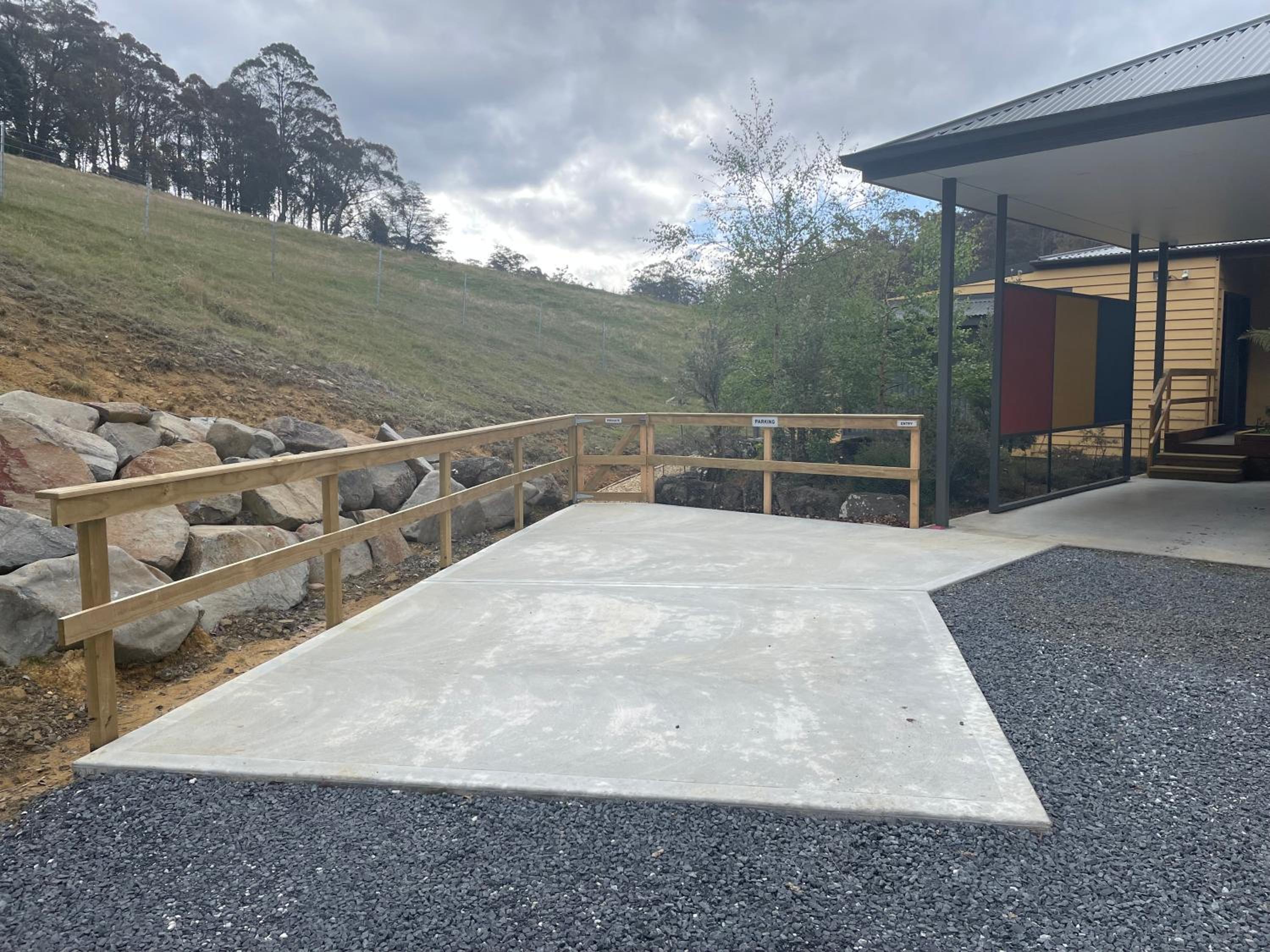 Amaroo with a view set on a 50 Acre Hobby Farm - Property Image 1