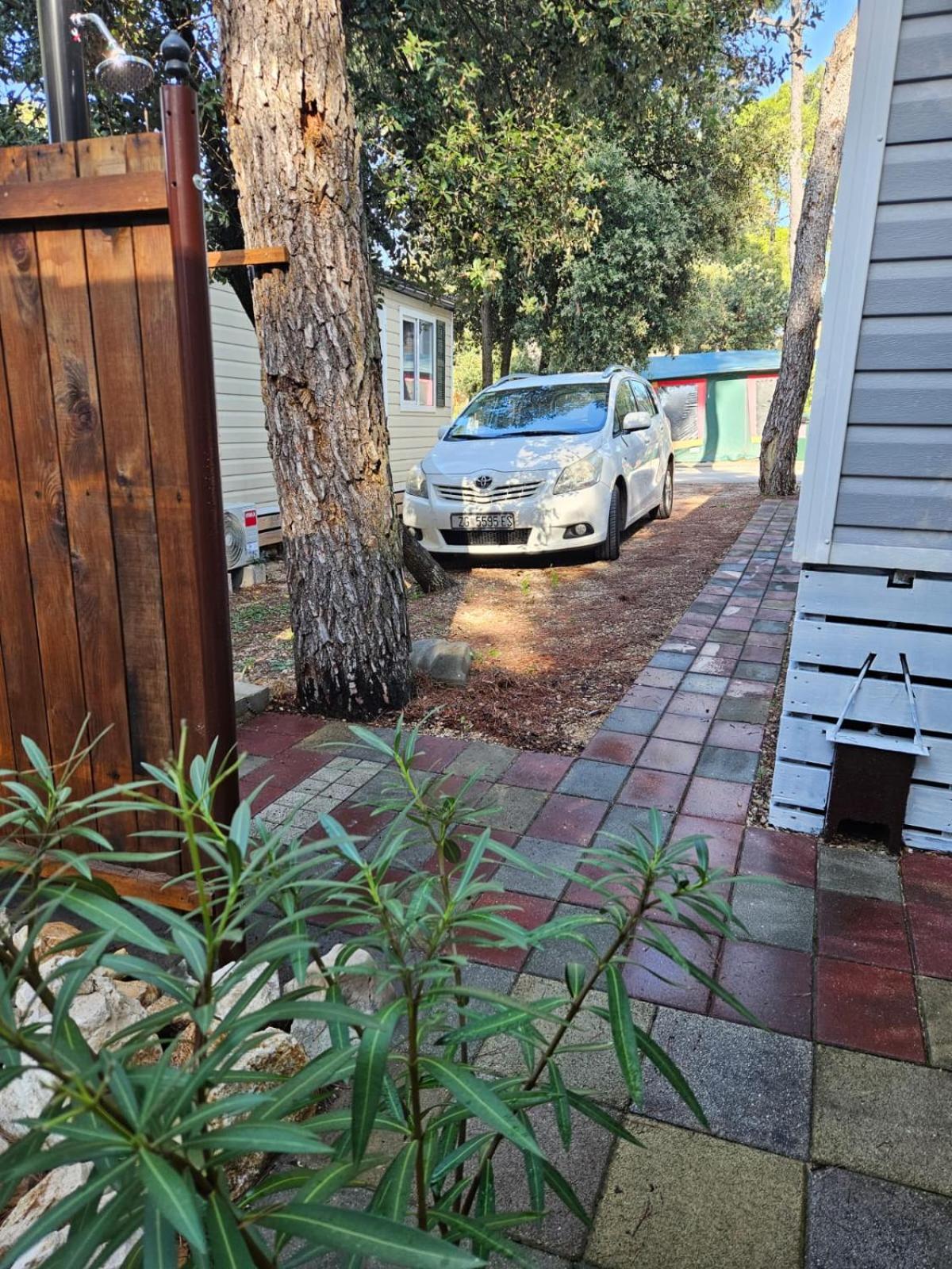 u la la home view 3