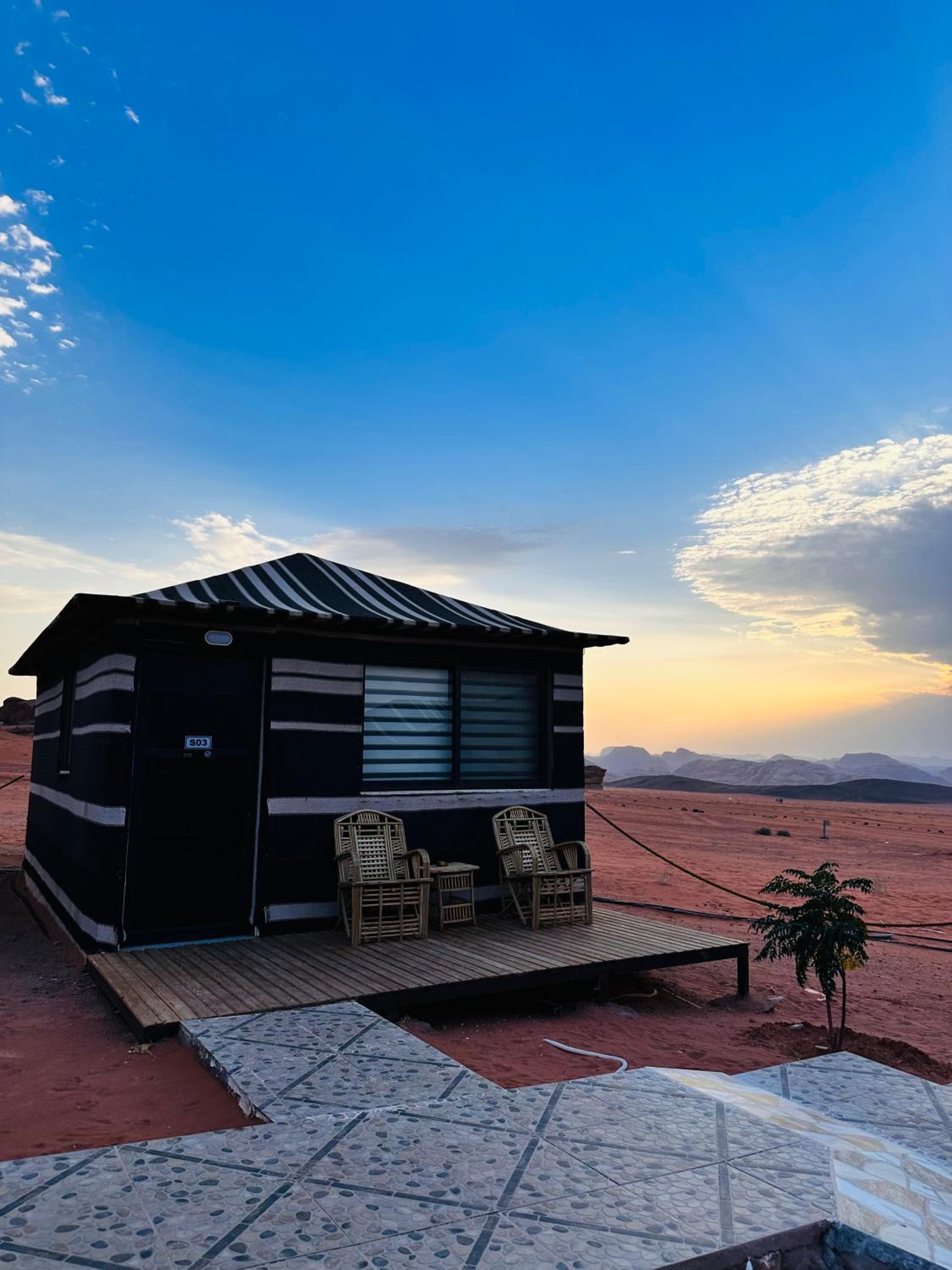 Wadi Rum - Deluxe Tent view 2