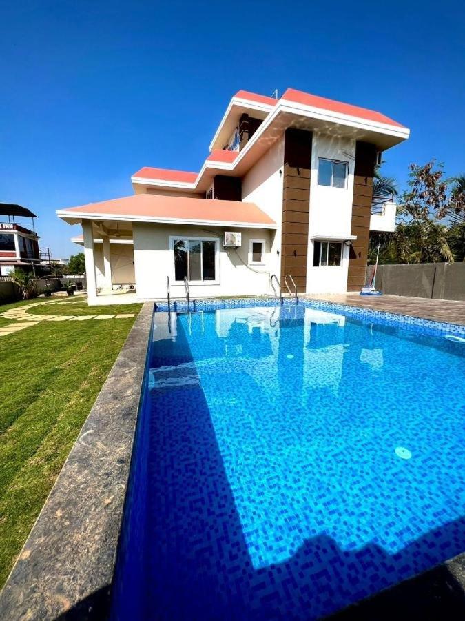 AD 7bHK VILLA ALIBAUG view 3