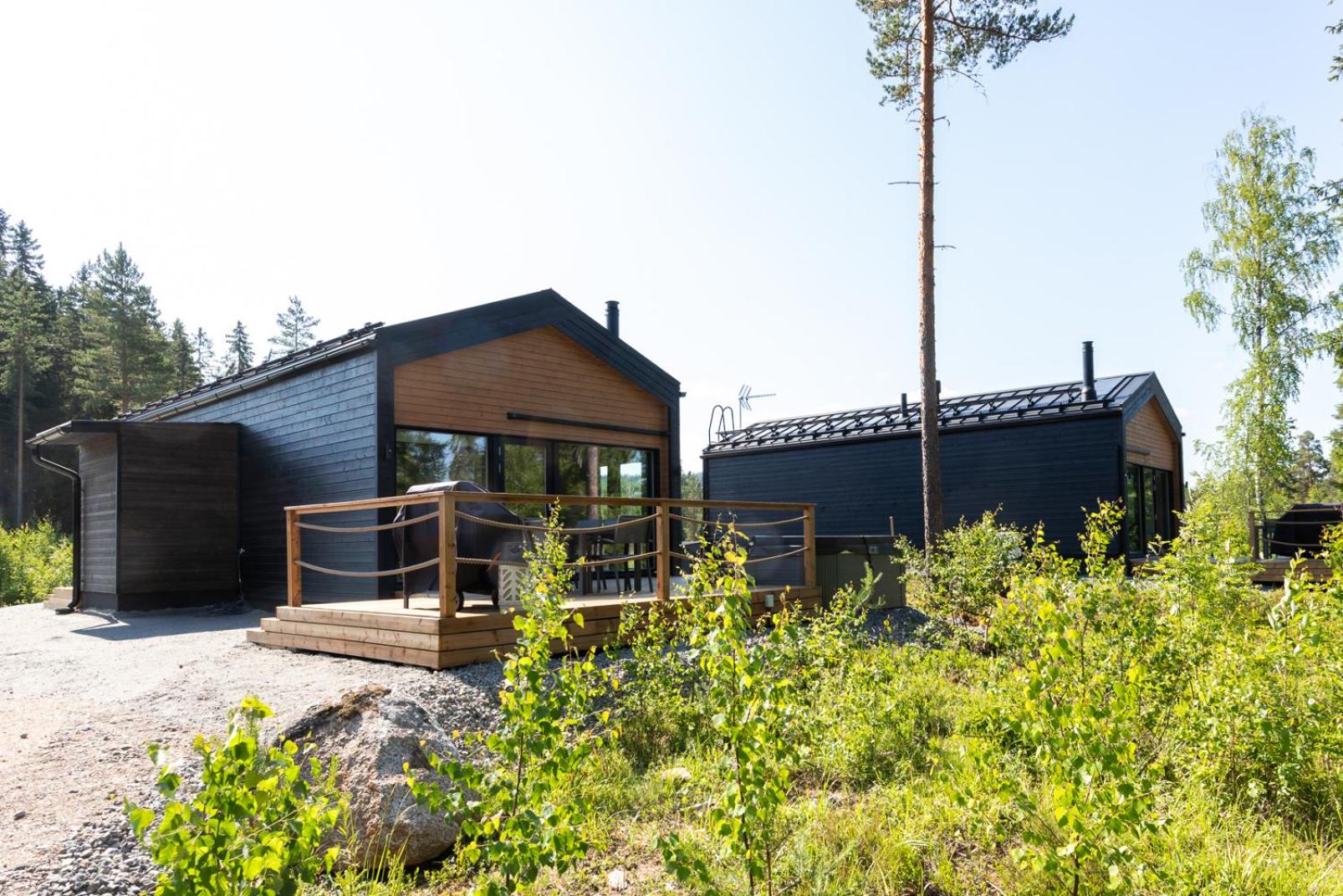 Himoskuutio 7, erillistalo, ulkoporeallas