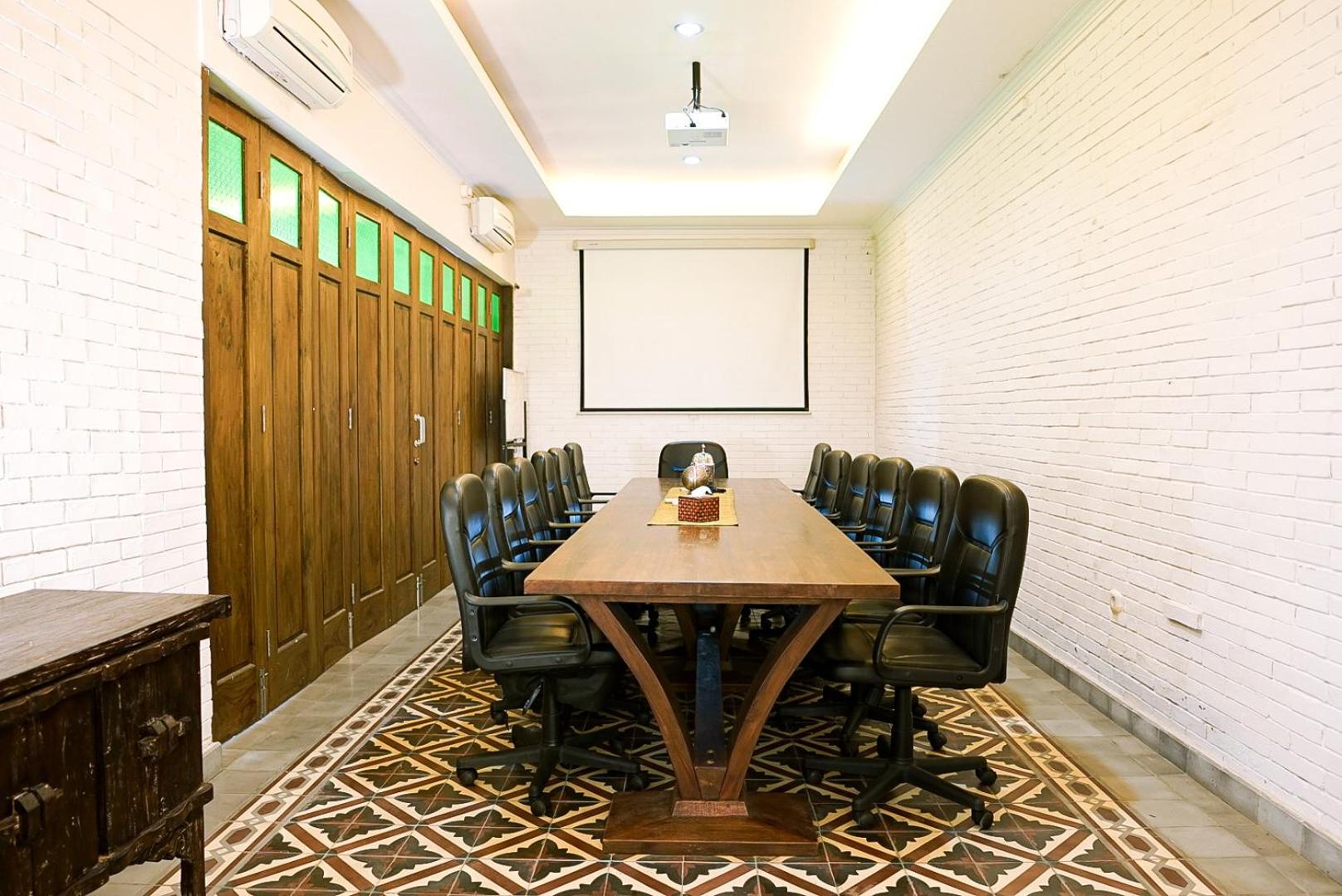 meeting & event spaces
