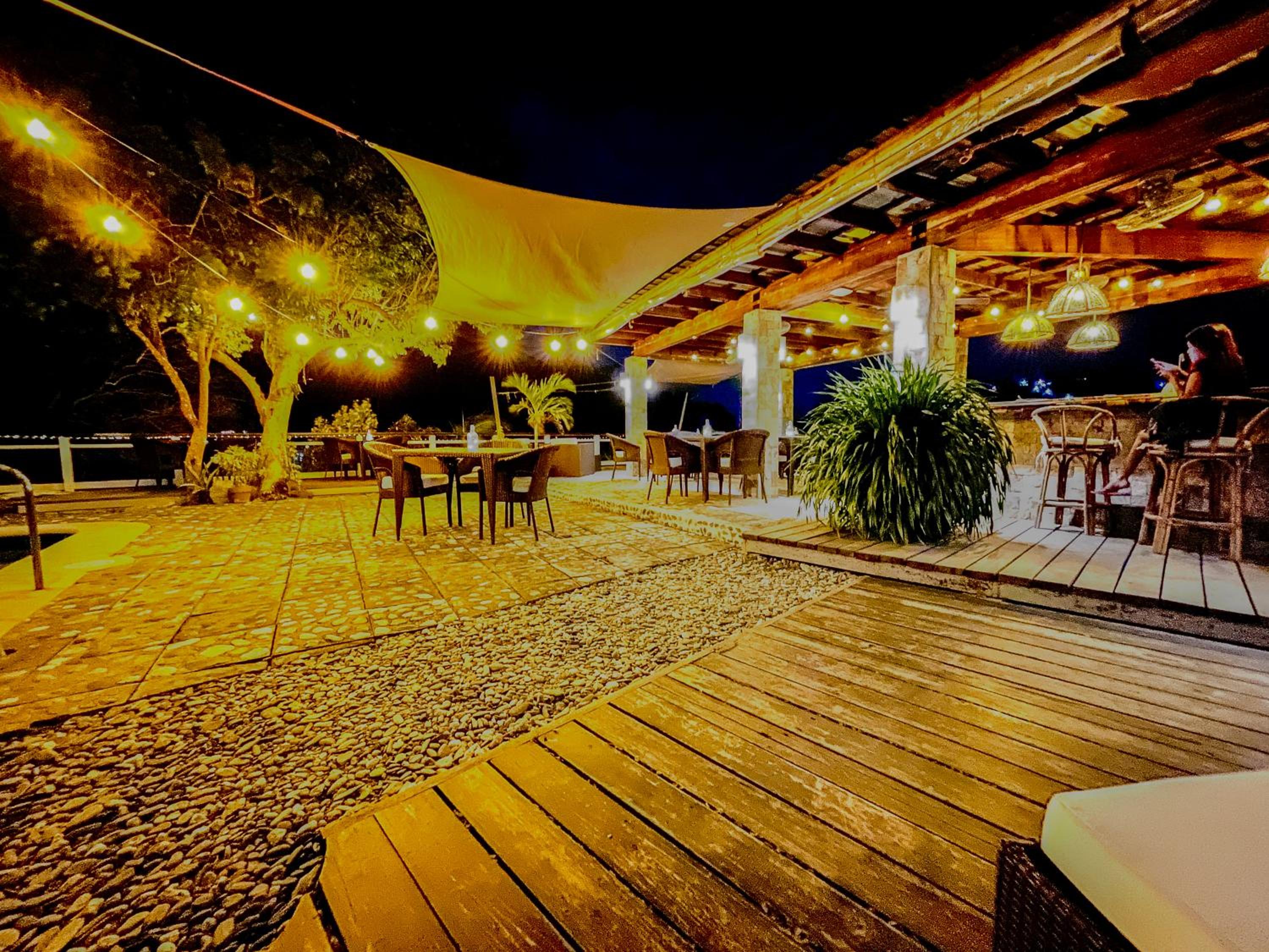 Edgewater Dive & Spa Resort