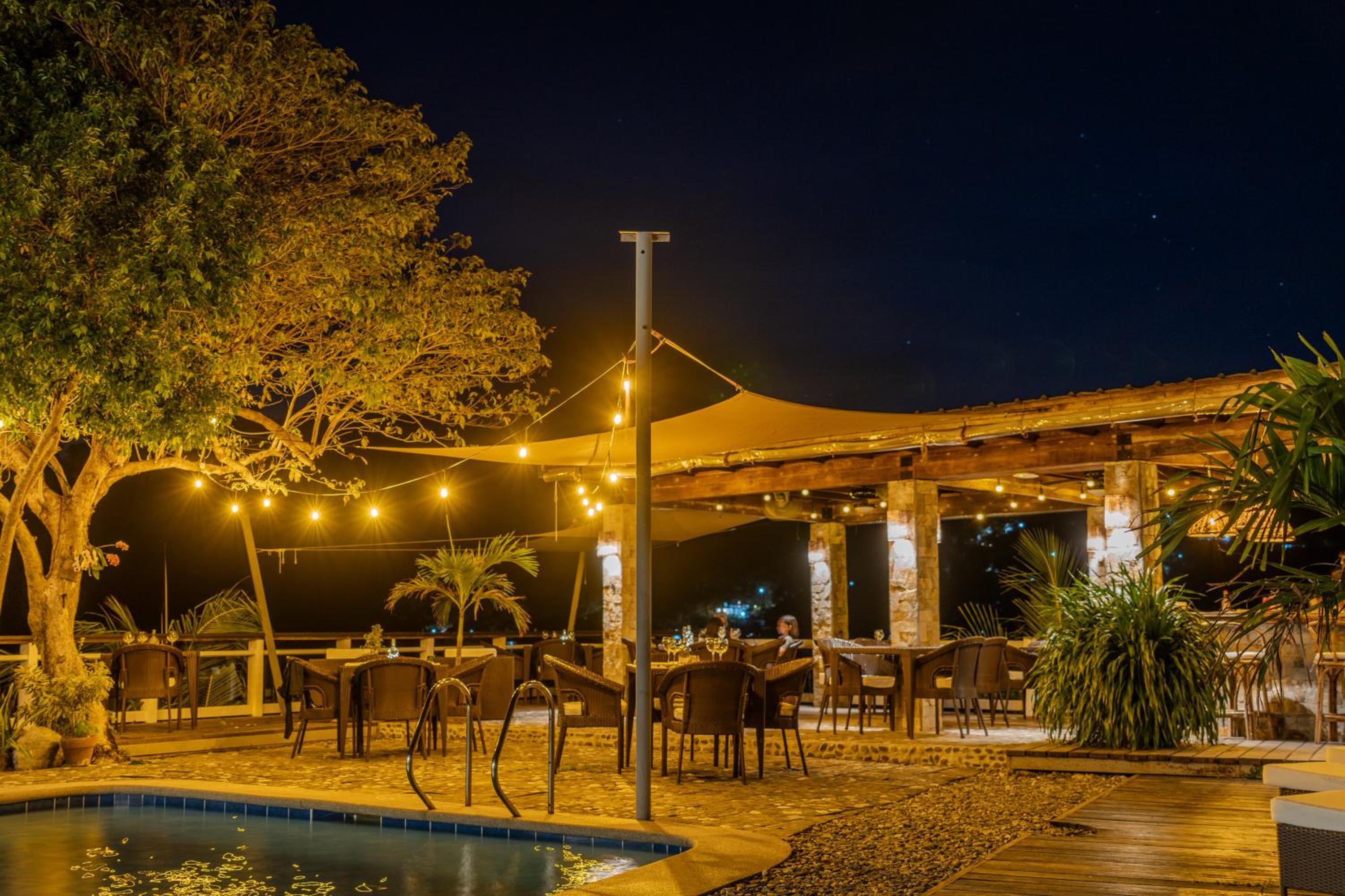 Edgewater Dive & Spa Resort