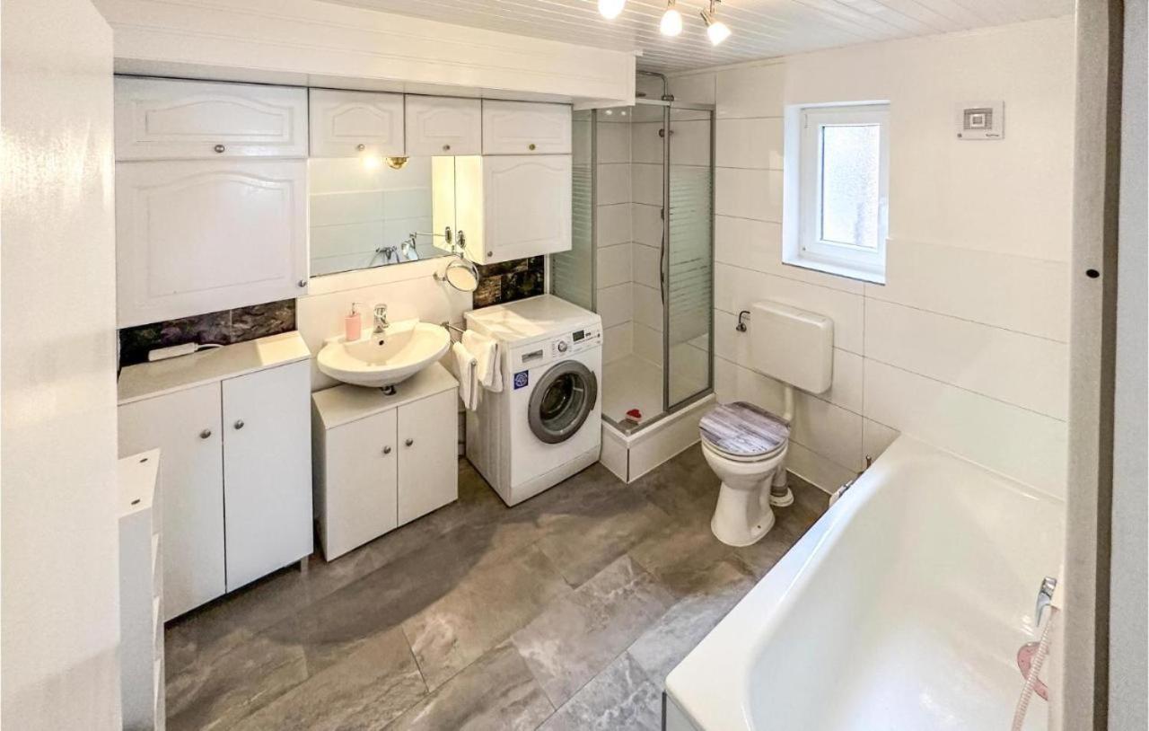 Kleines Haus 110m2 in Lilienthal mit Garten, Wifi und 3 Schlafzimmern
