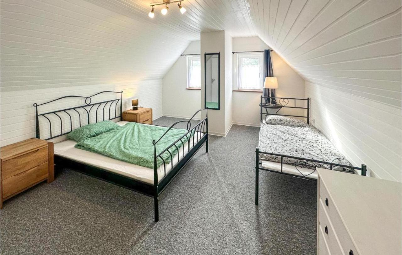 Kleines Haus 110m2 in Lilienthal mit Garten, Wifi und 3 Schlafzimmern