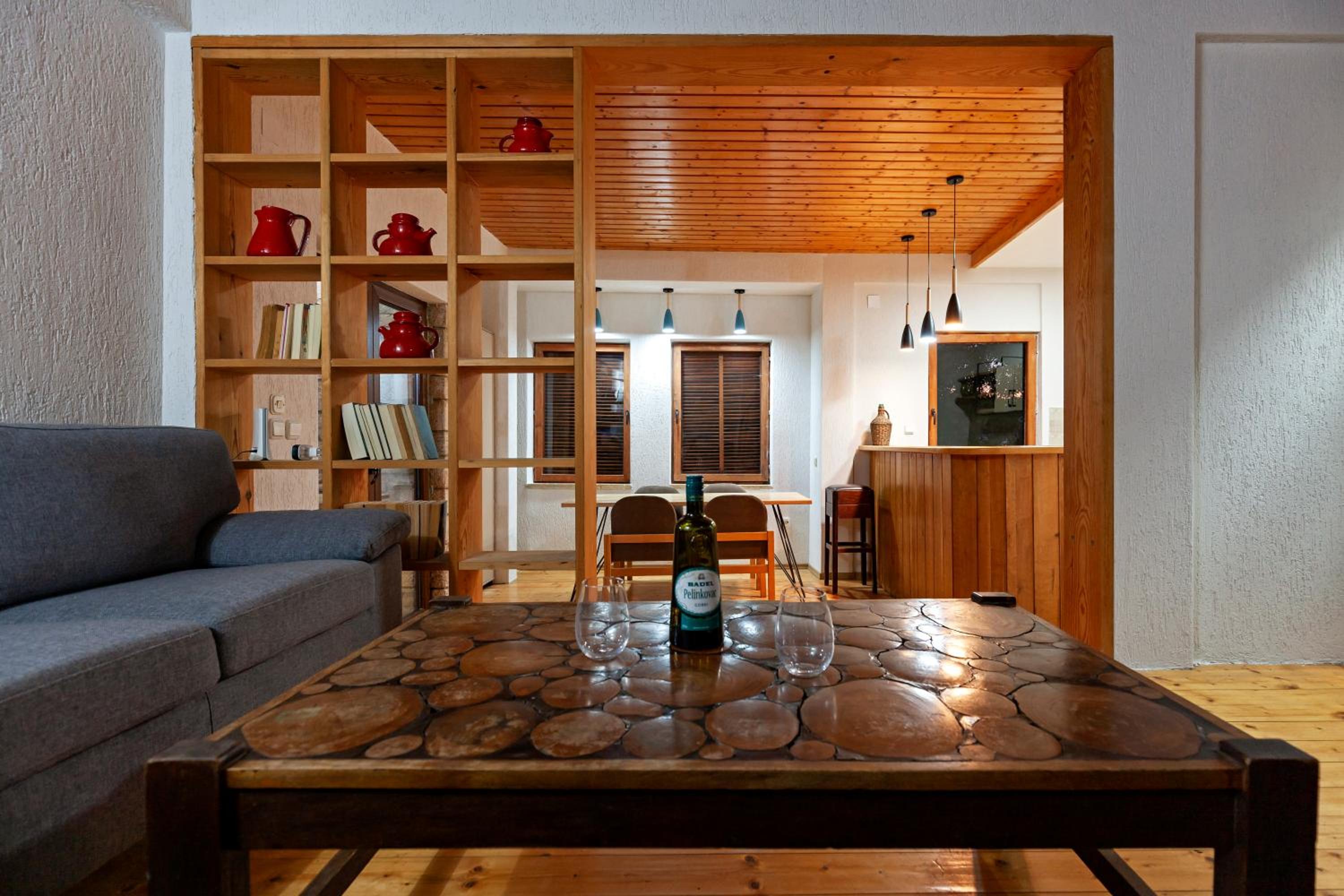 Bitrak House Megdani