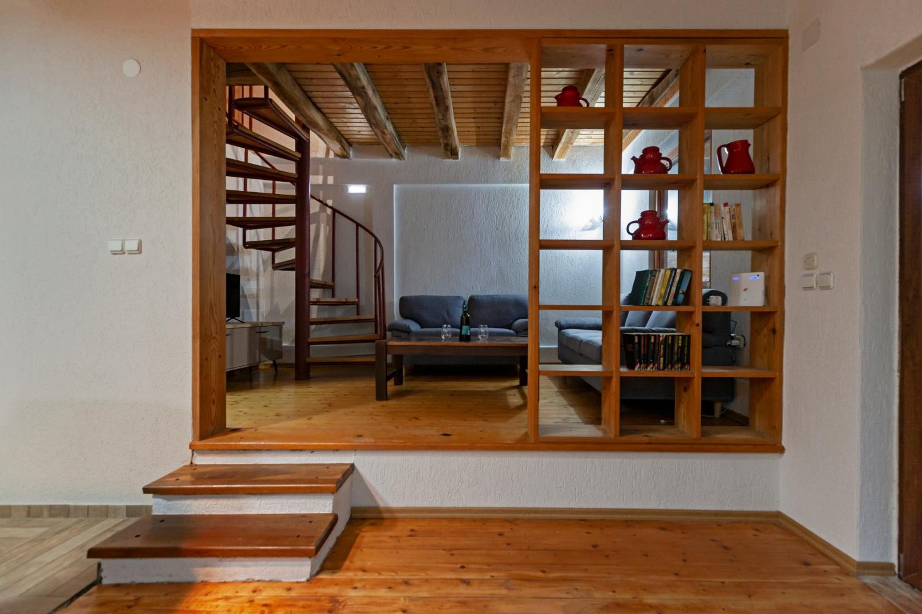 Bitrak House Megdani