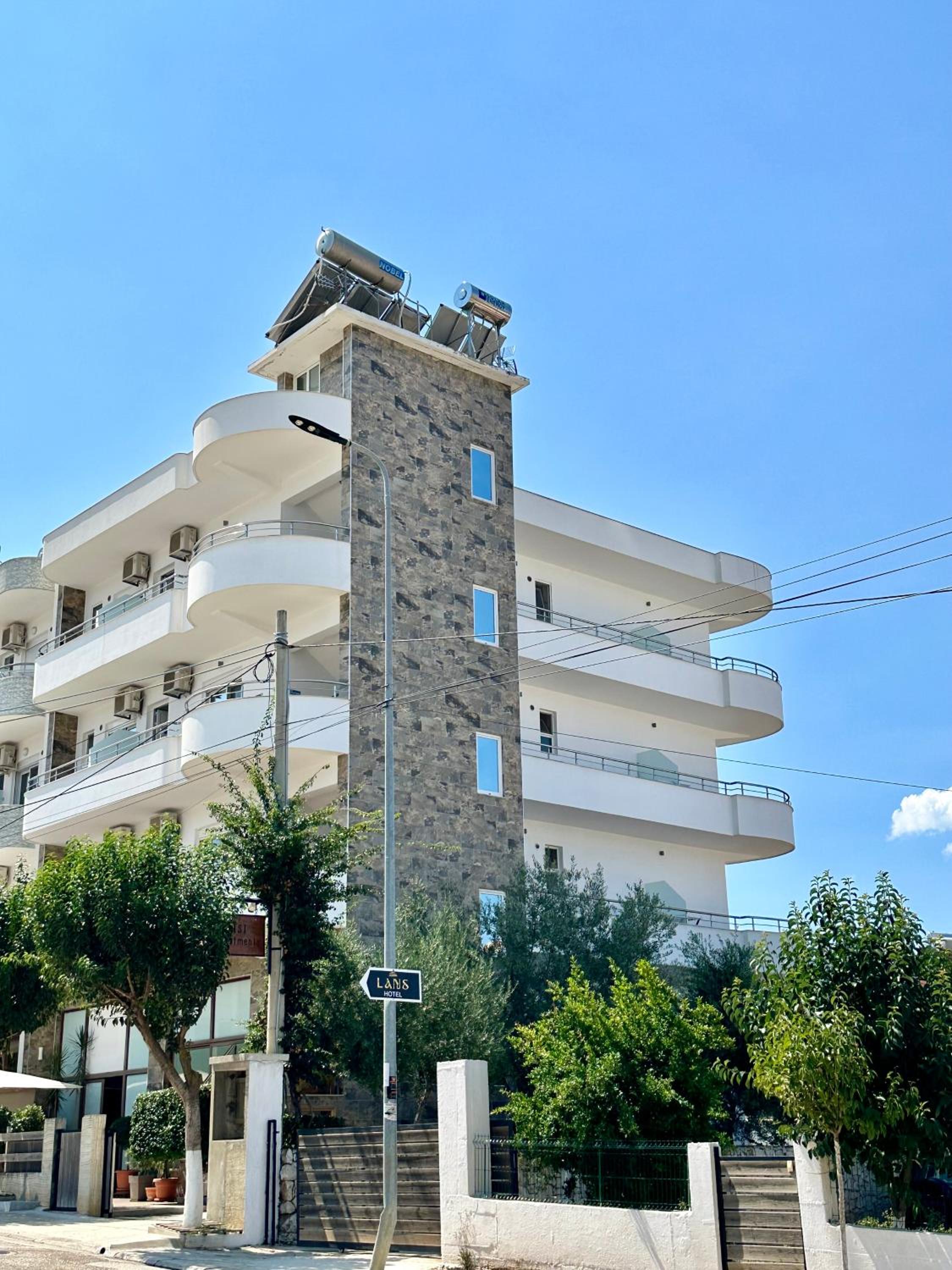 Brian Apartments
