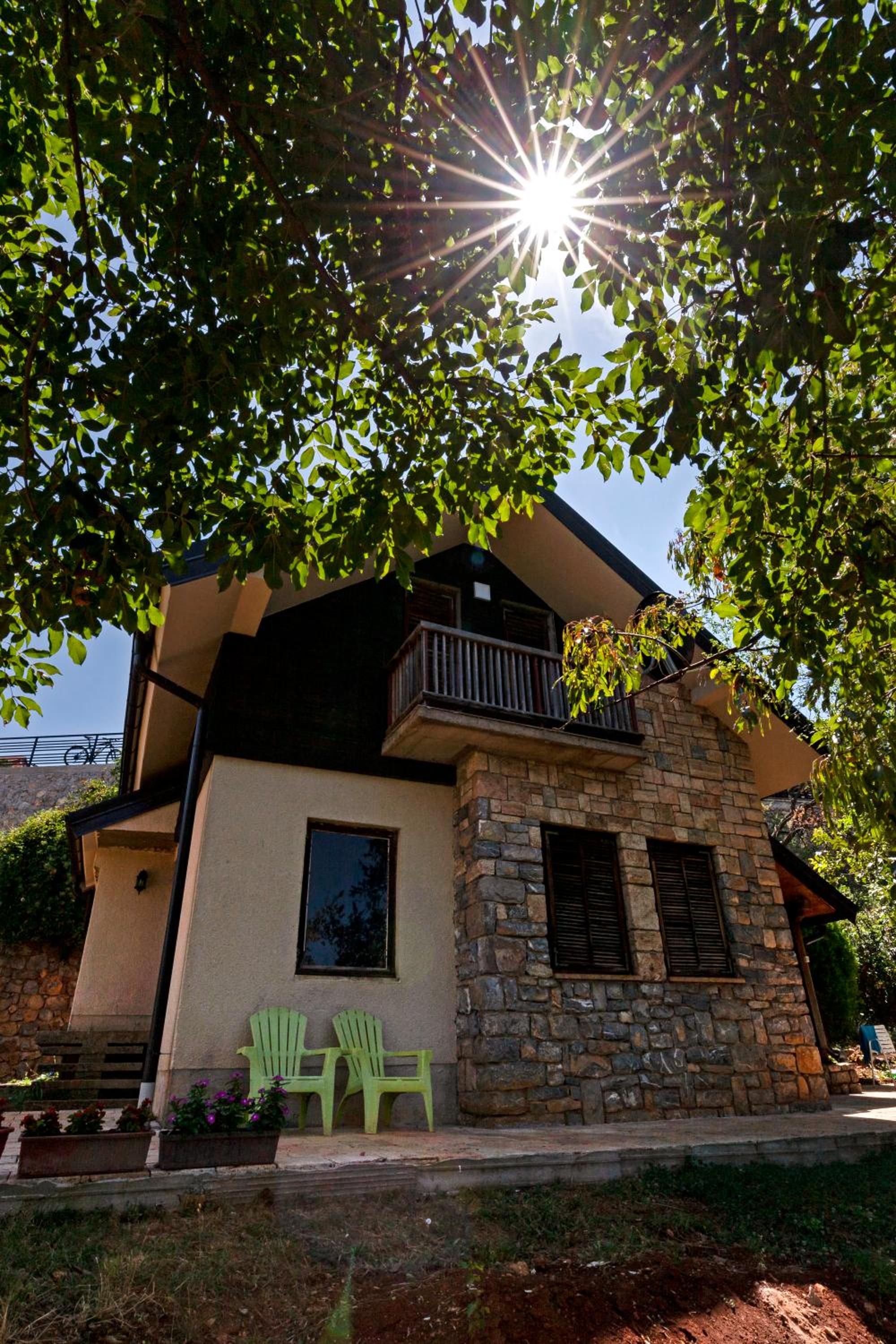 Bitrak House Megdani