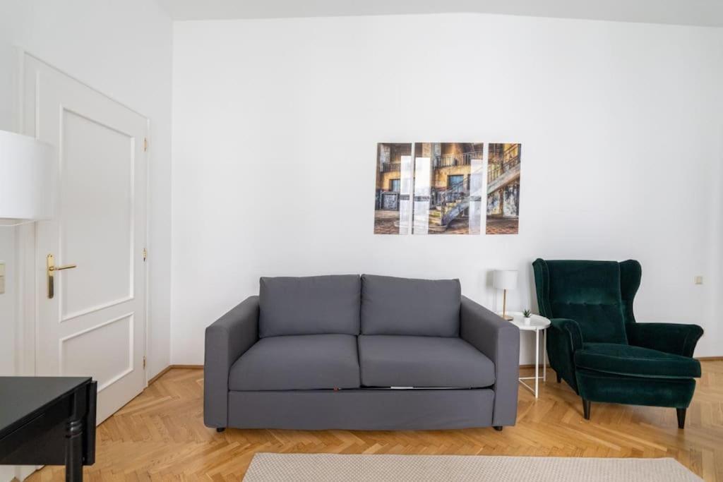 Historic Heart Apartment Vienna