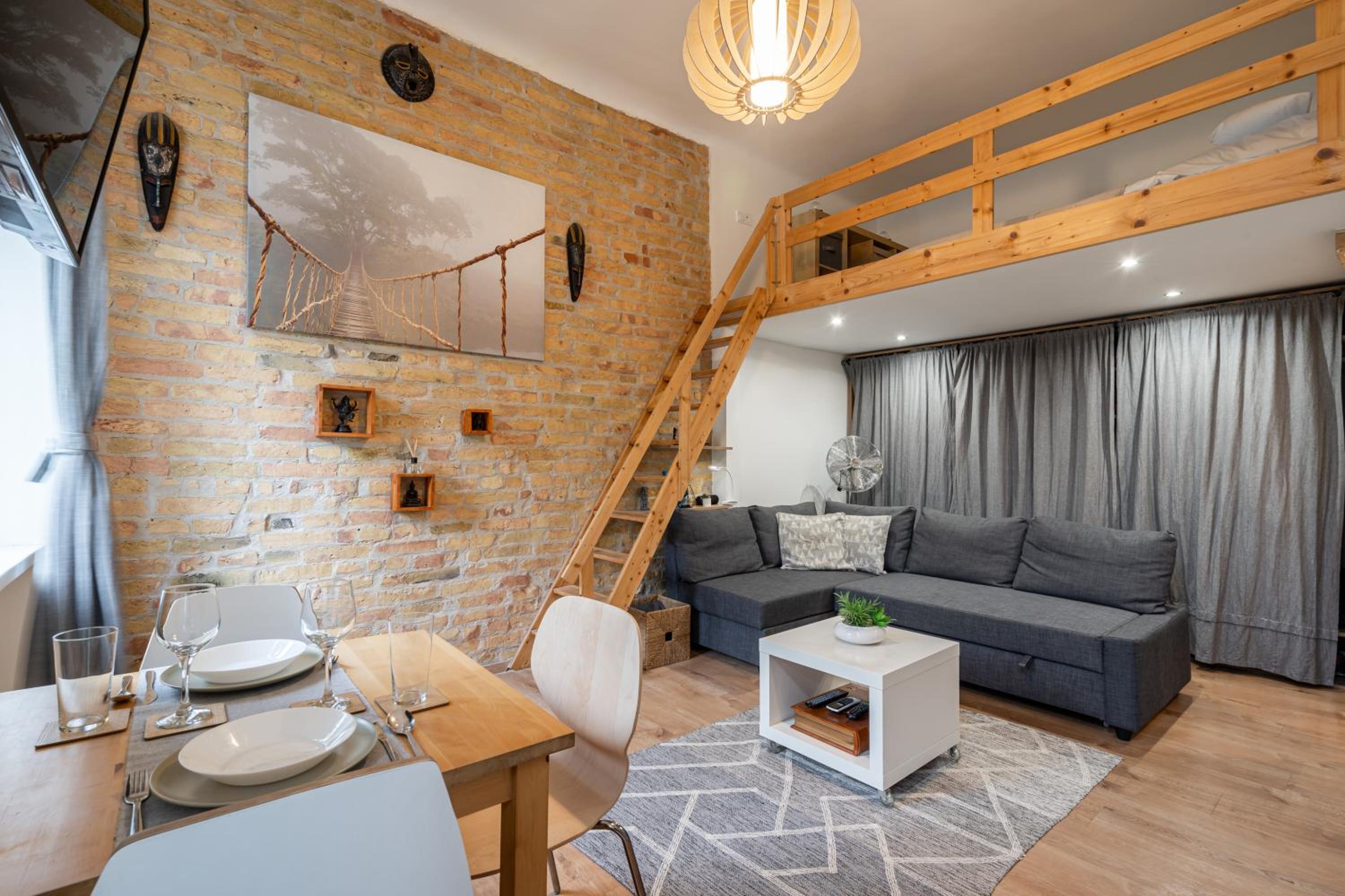 Wanderlust Hideaway Apartment