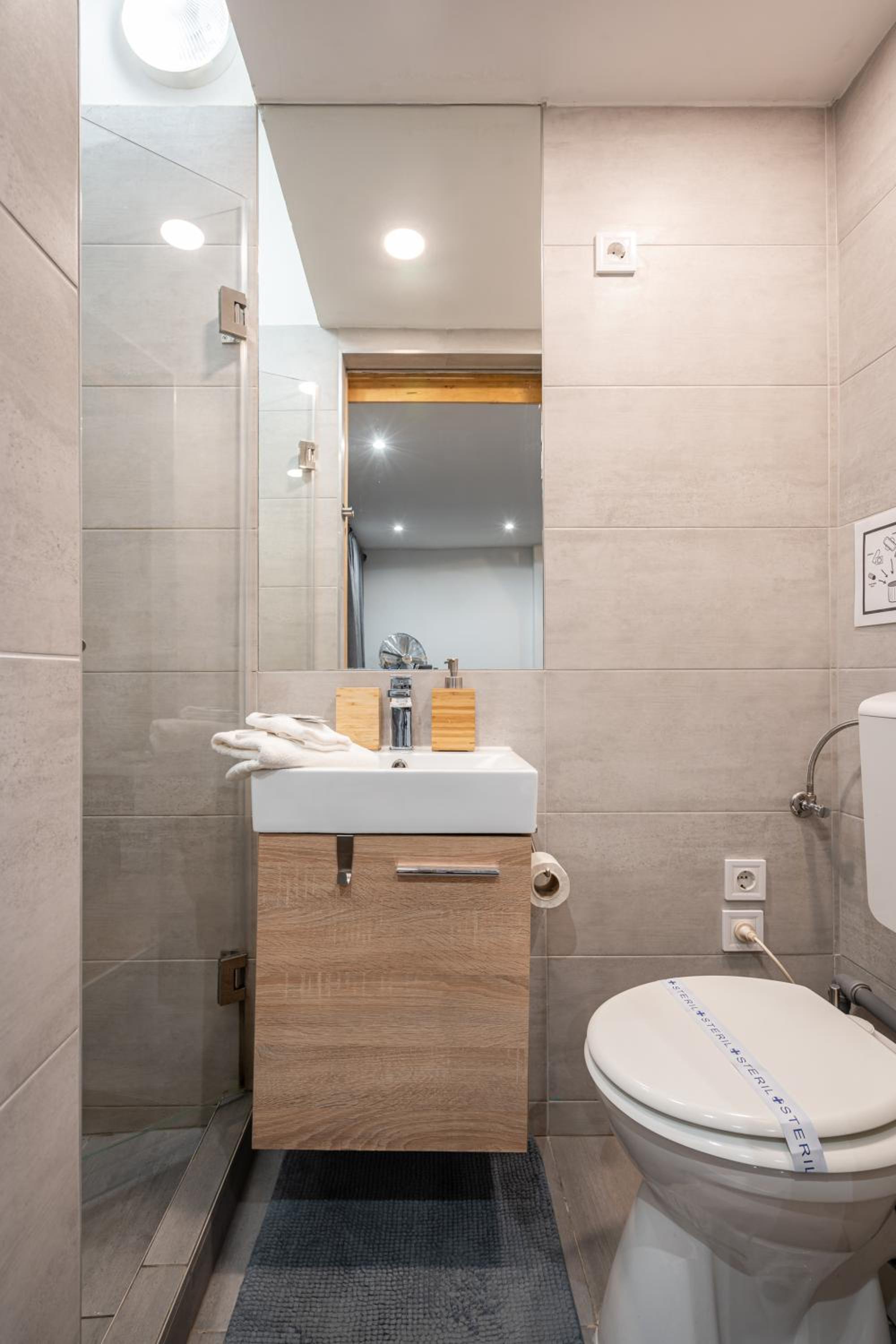 Wanderlust Hideaway Apartment