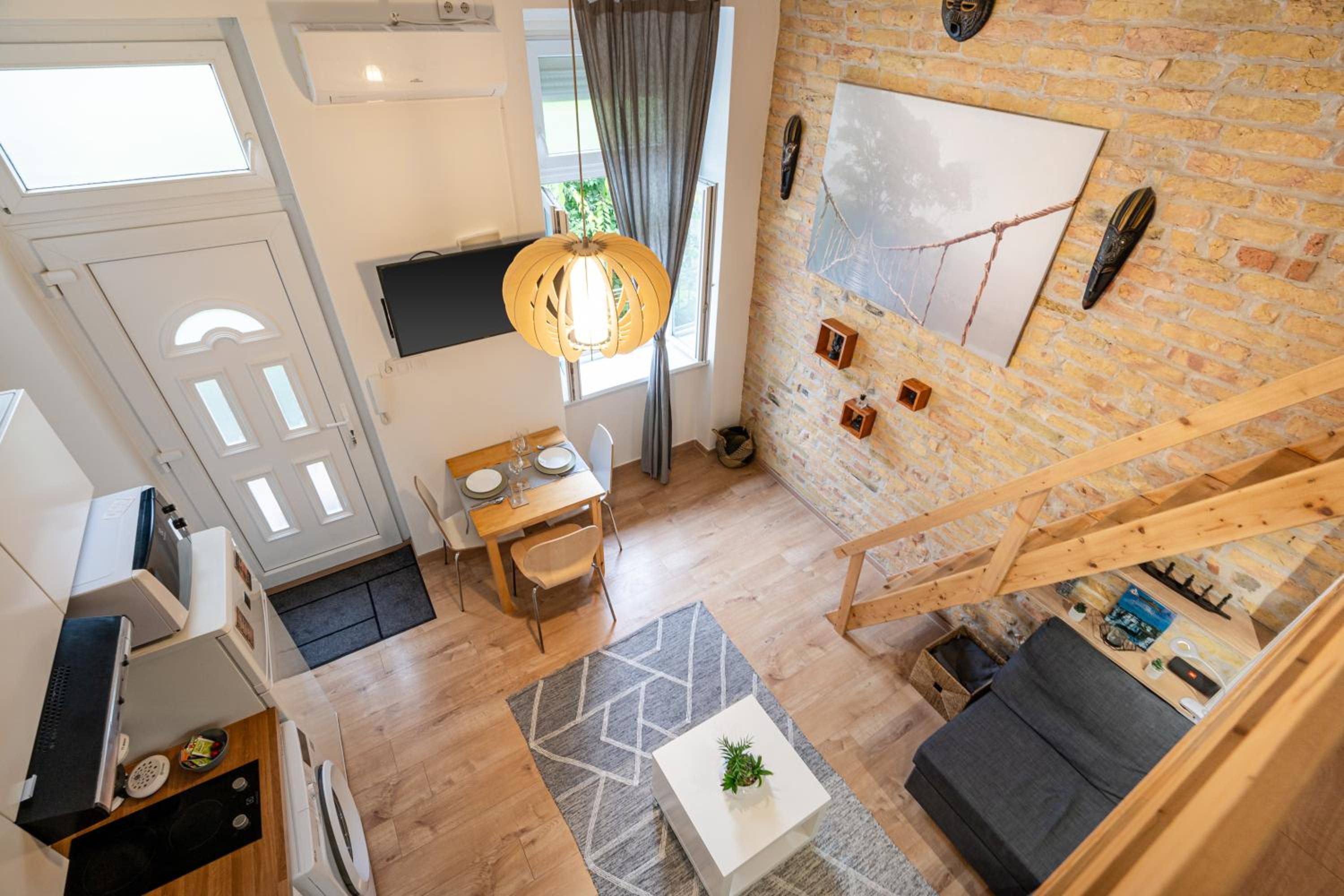 Wanderlust Hideaway Apartment