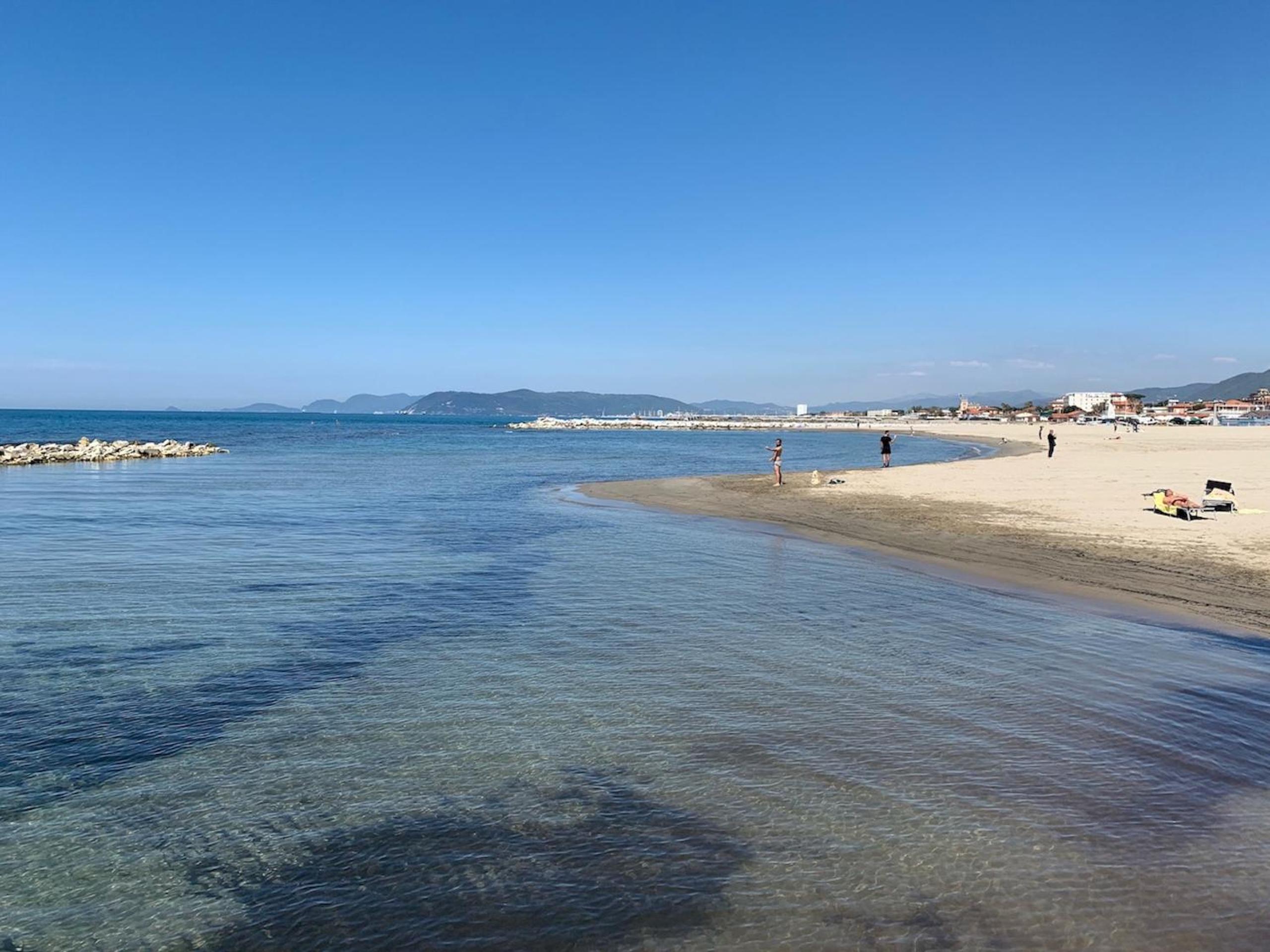 ISA-Apartments in Marina di Massa with private equipped outdoor area and maximum 1 km from the beach photo 3