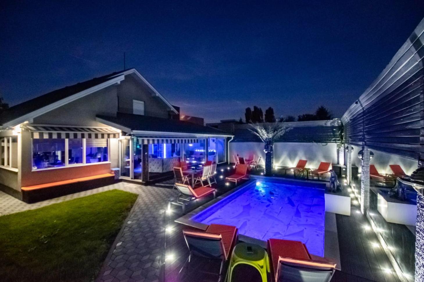 Villa RICH