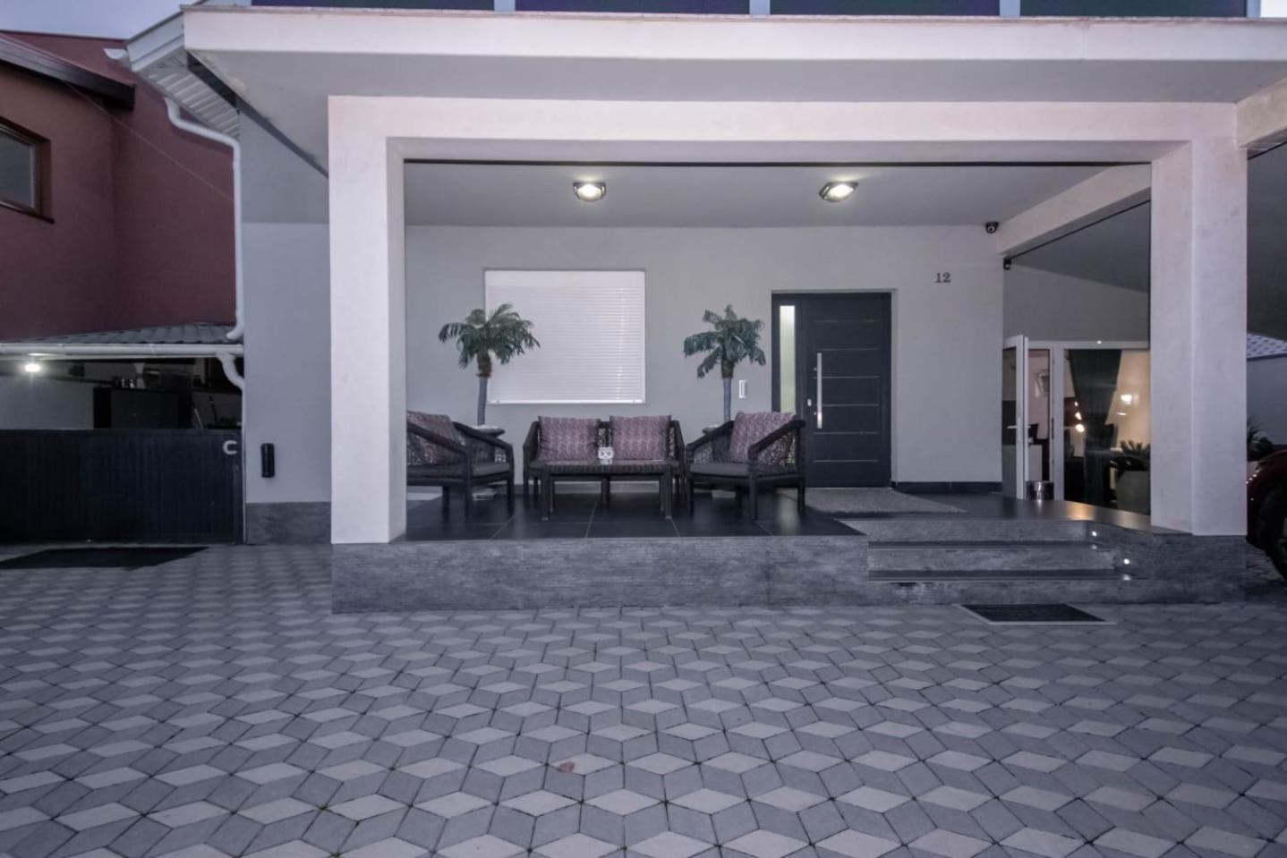 Villa RICH