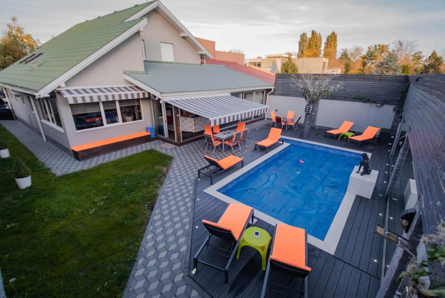Villa RICH