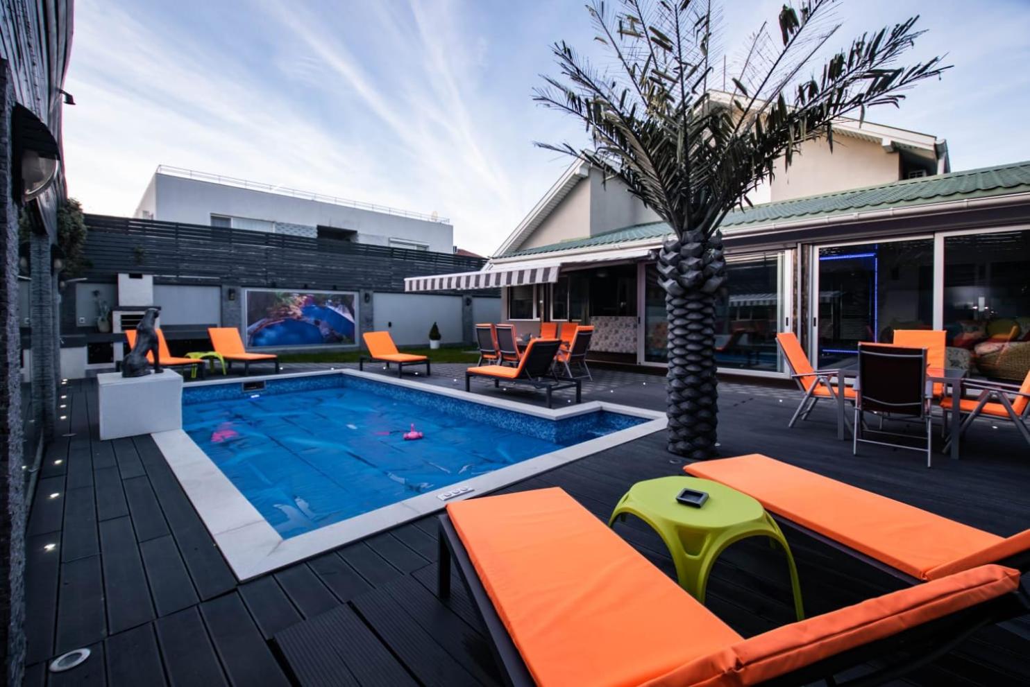 Villa RICH