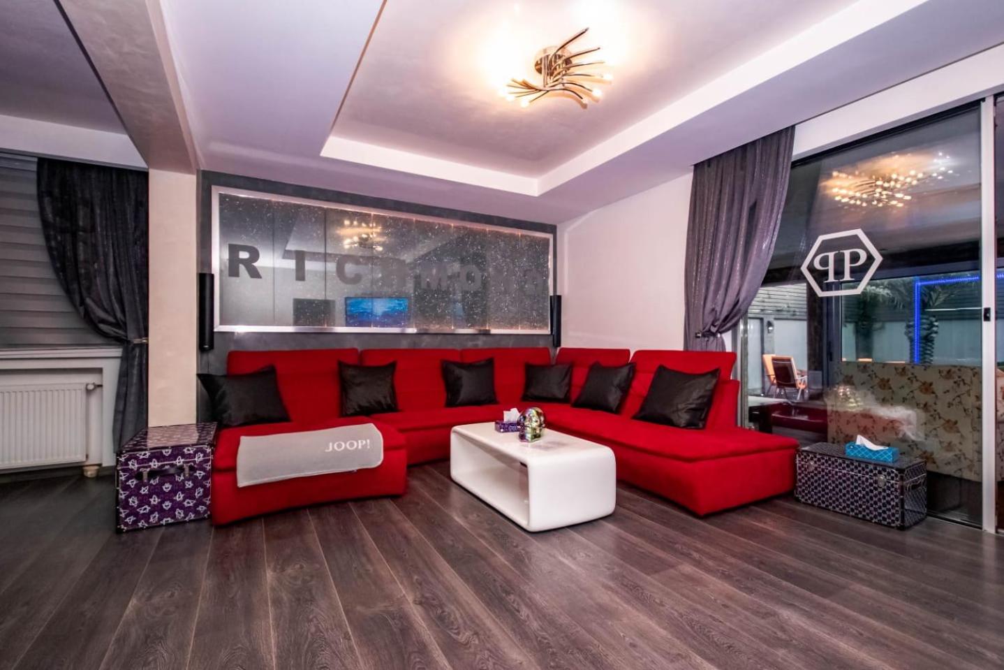 Villa RICH