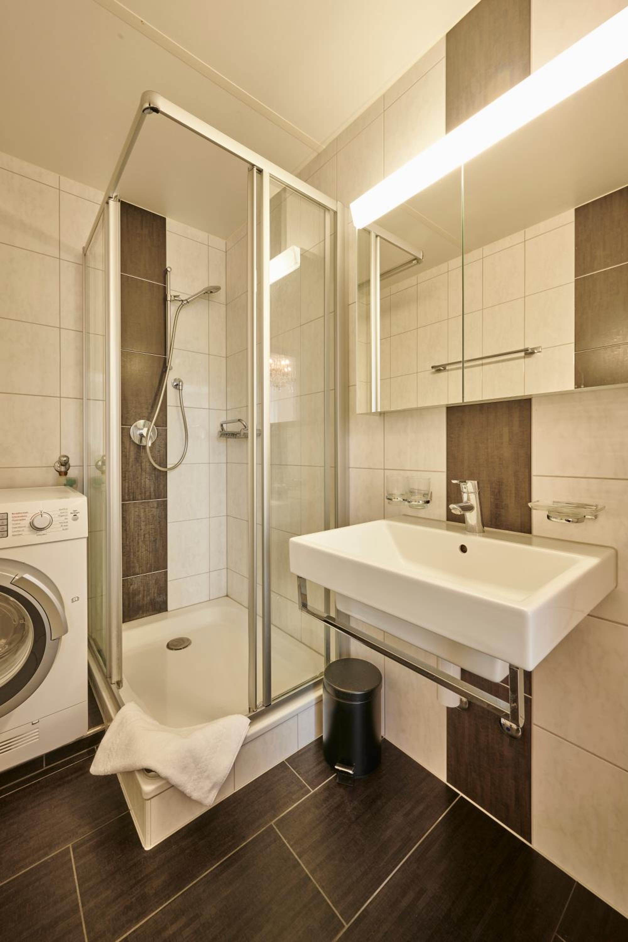 Bern 2, Perfect Location, comfortable & modern