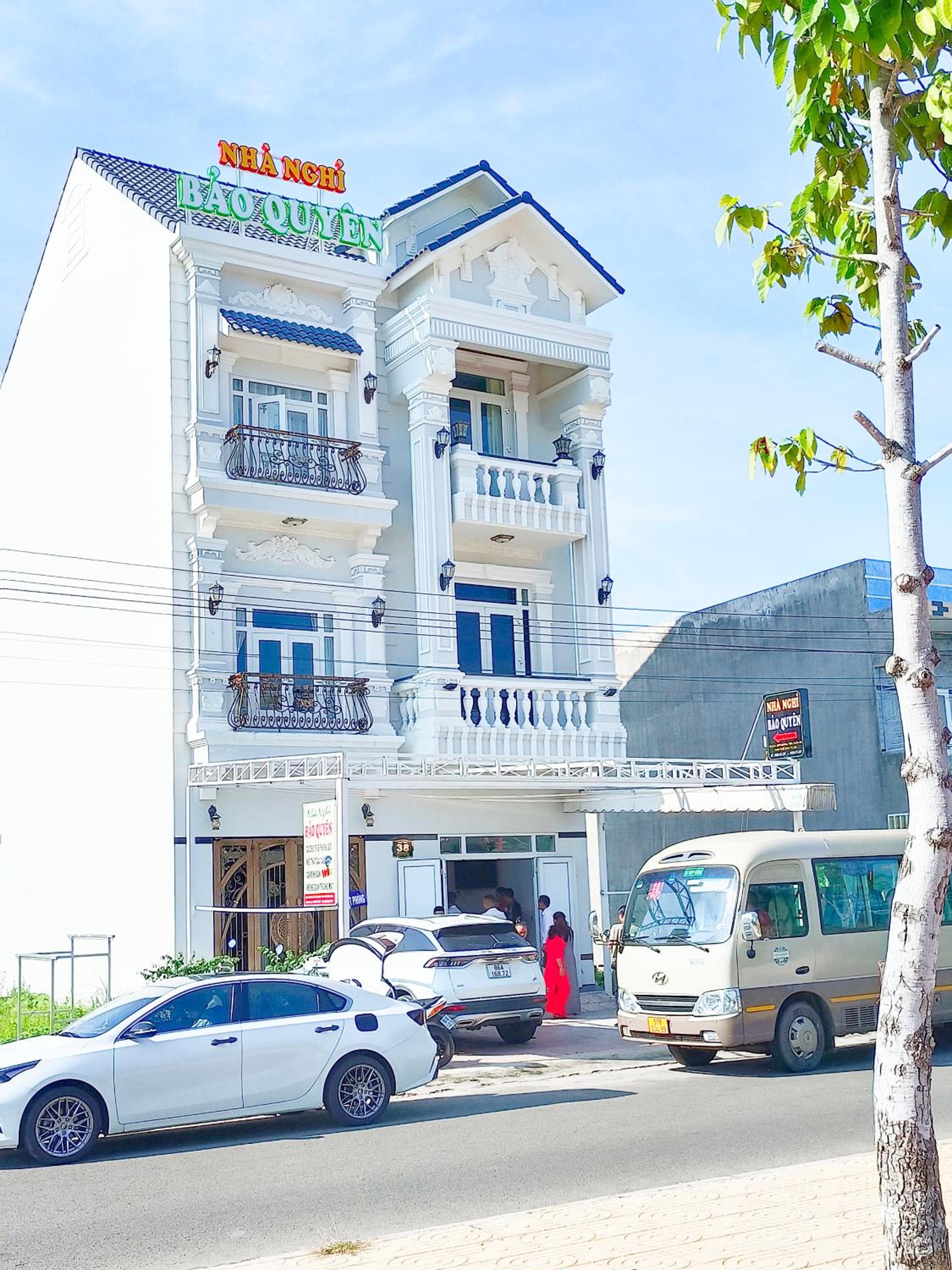 Nhà nghĩ Bảo Quyên