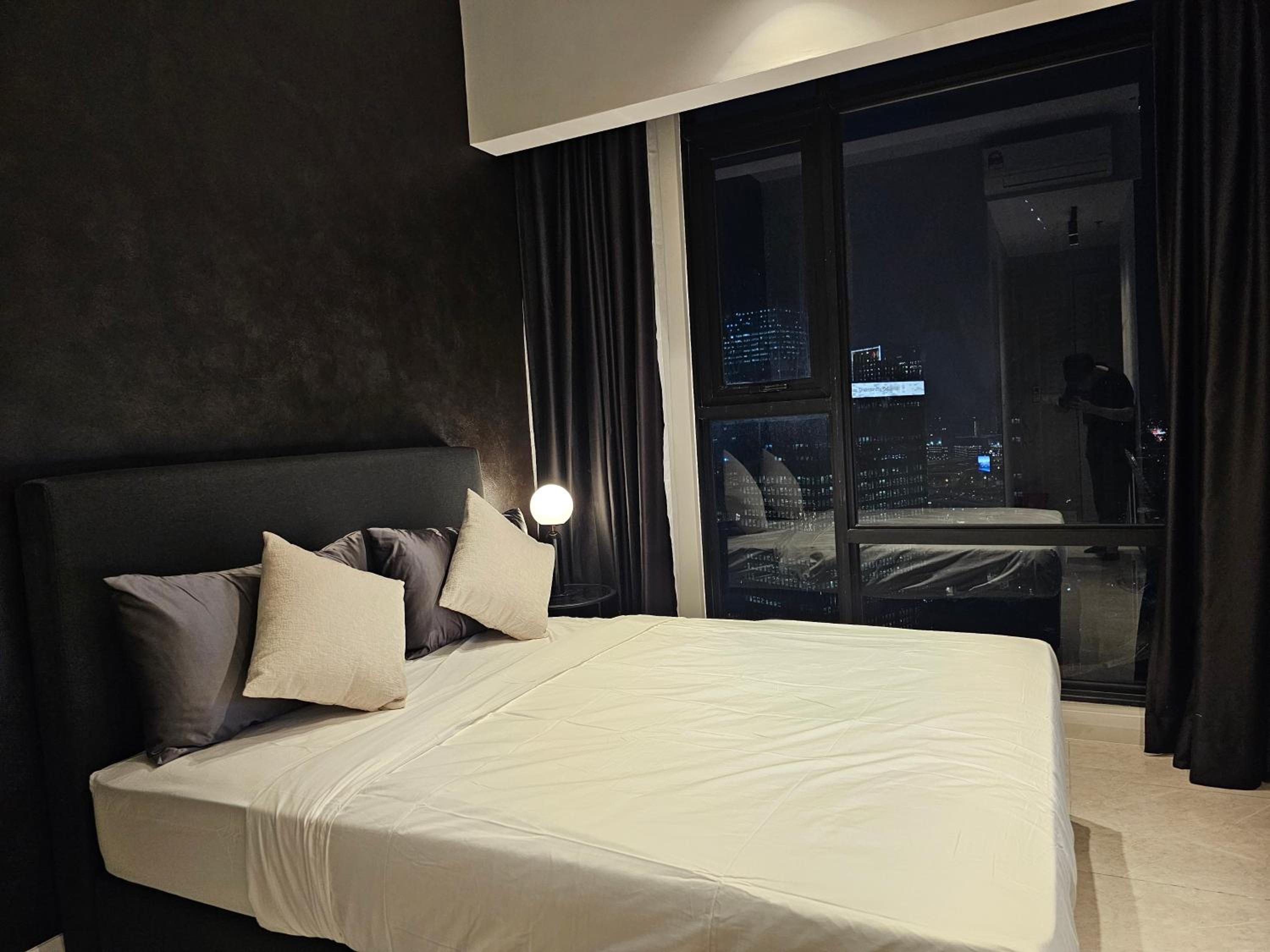 1 min to Pavilion Bukit Bintang Luna Suites