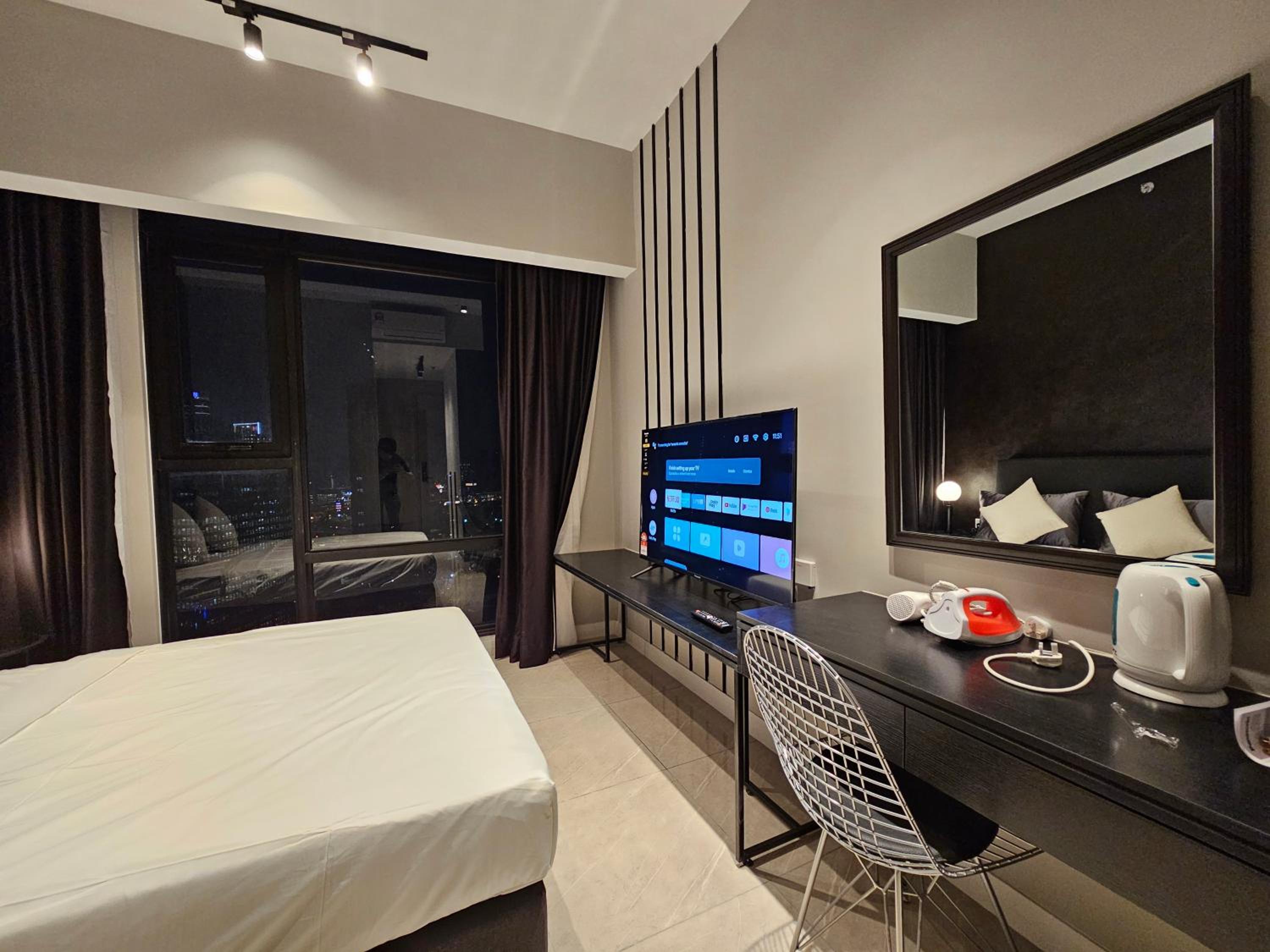1 min to Pavilion Bukit Bintang Luna Suites