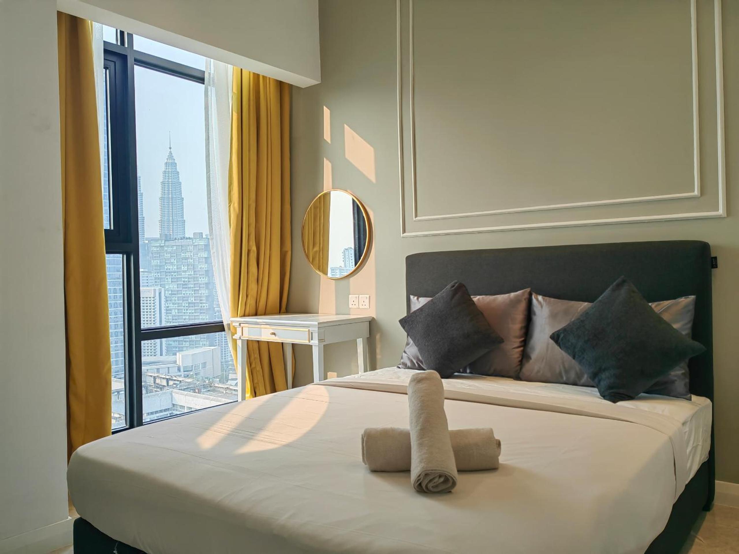 1 min to Pavilion Bukit Bintang Luna Suites