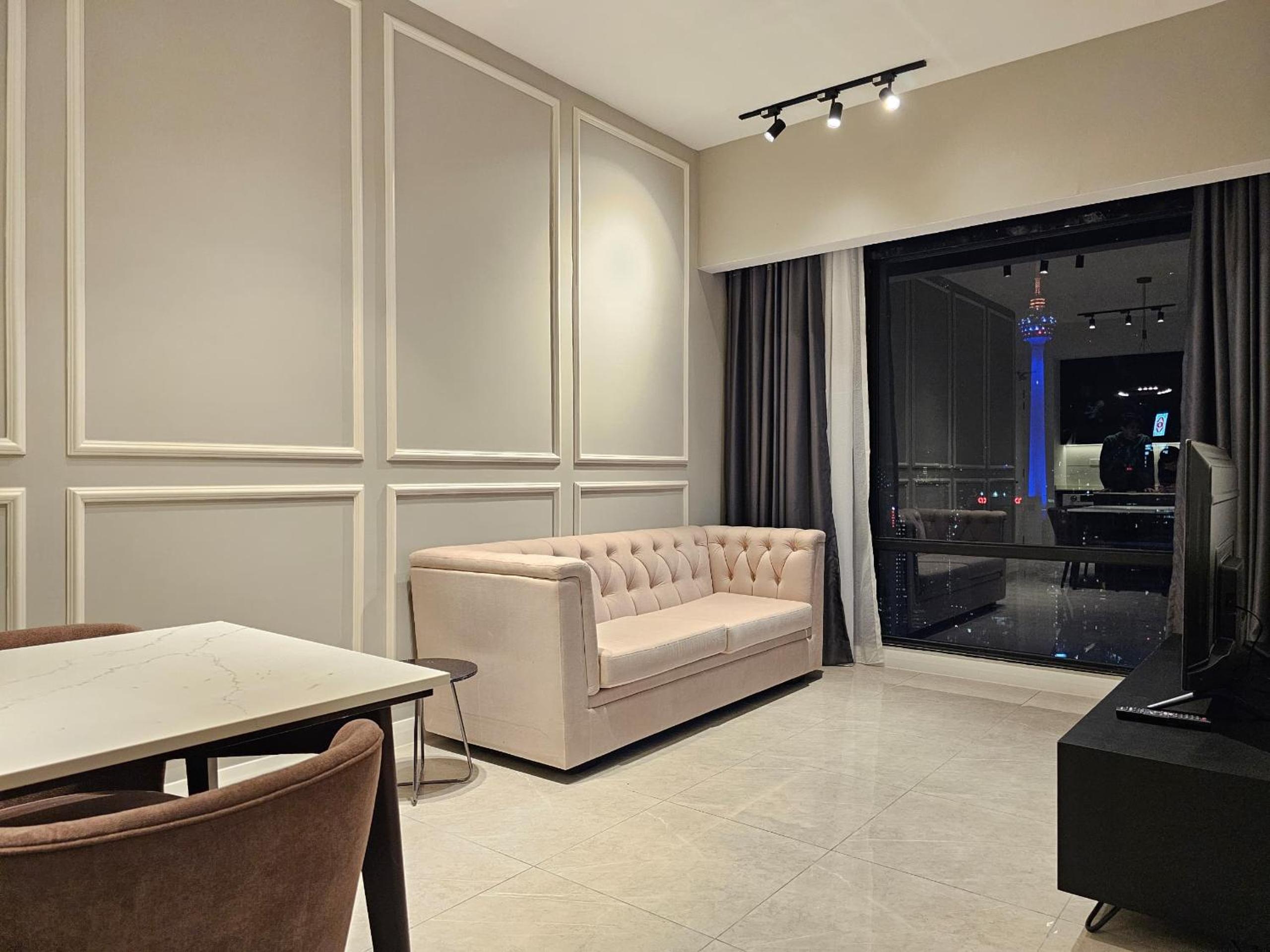 1 min to Pavilion Bukit Bintang Luna Suites