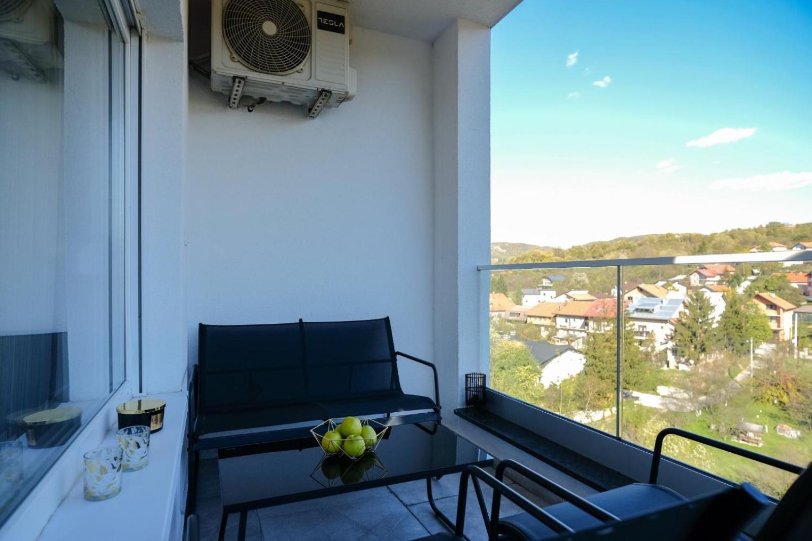 Lux Sara Apartments