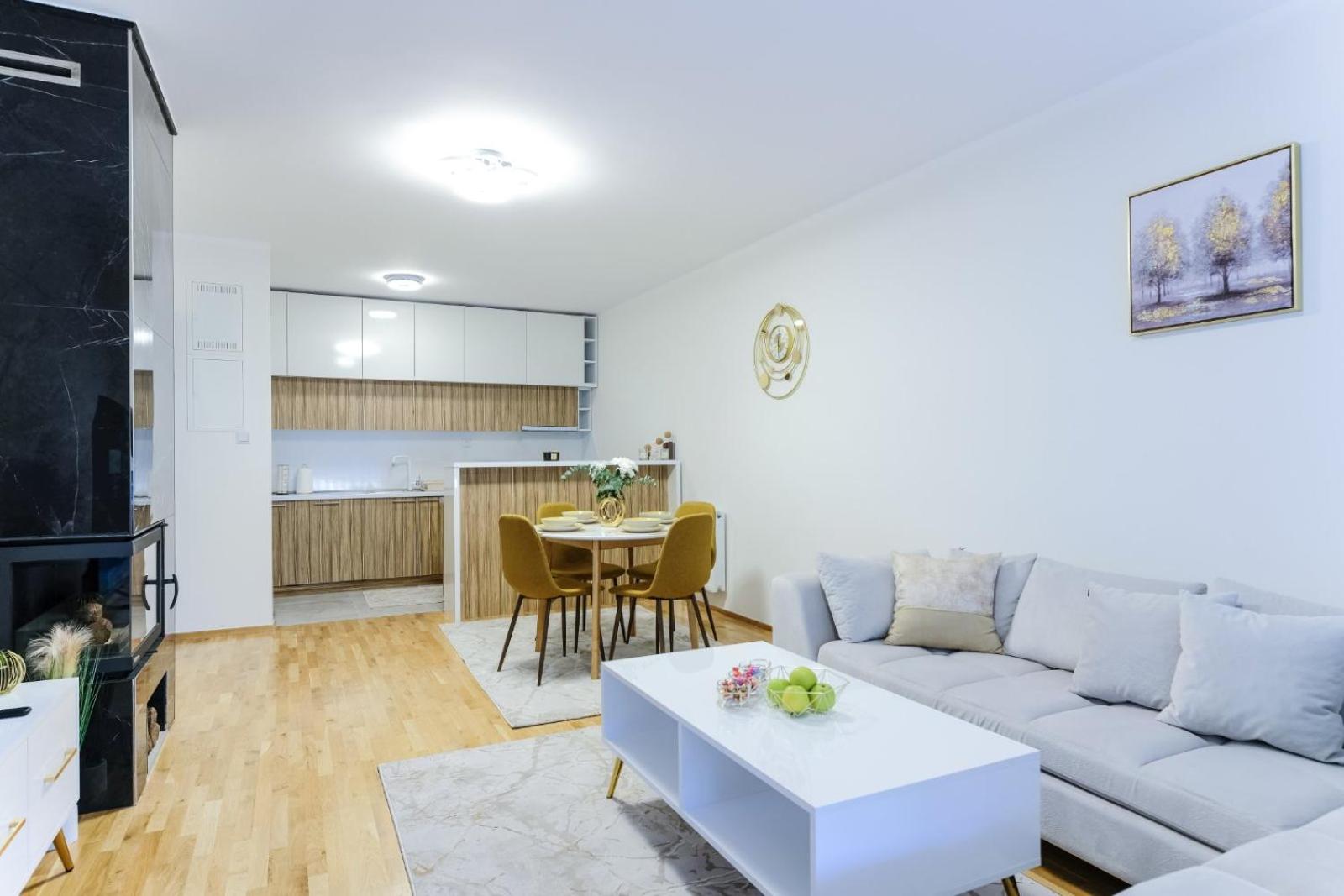 Lux Sara Apartments